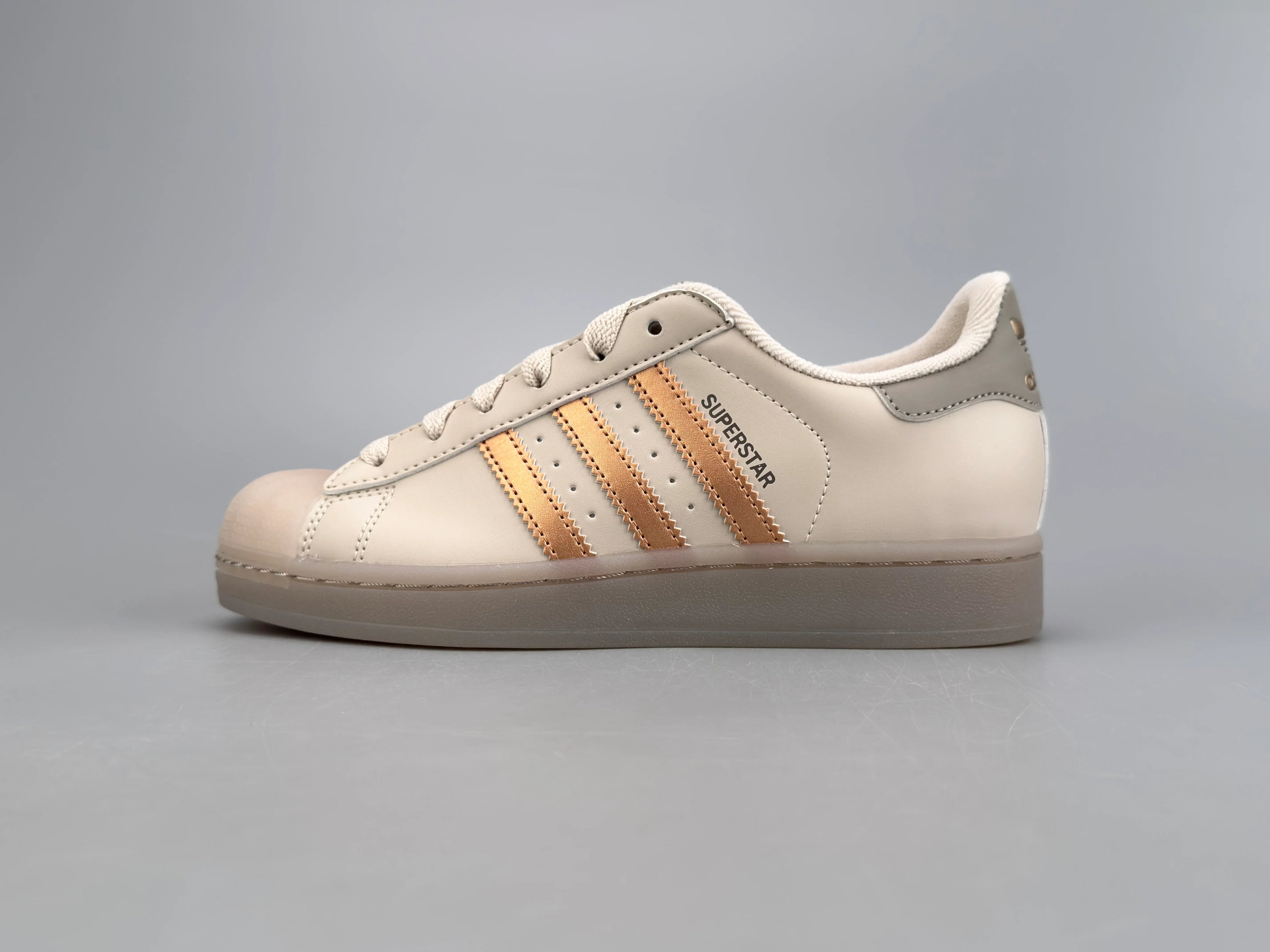 SUPER5TAR2 Suede Sneakers - SenopekooCLO