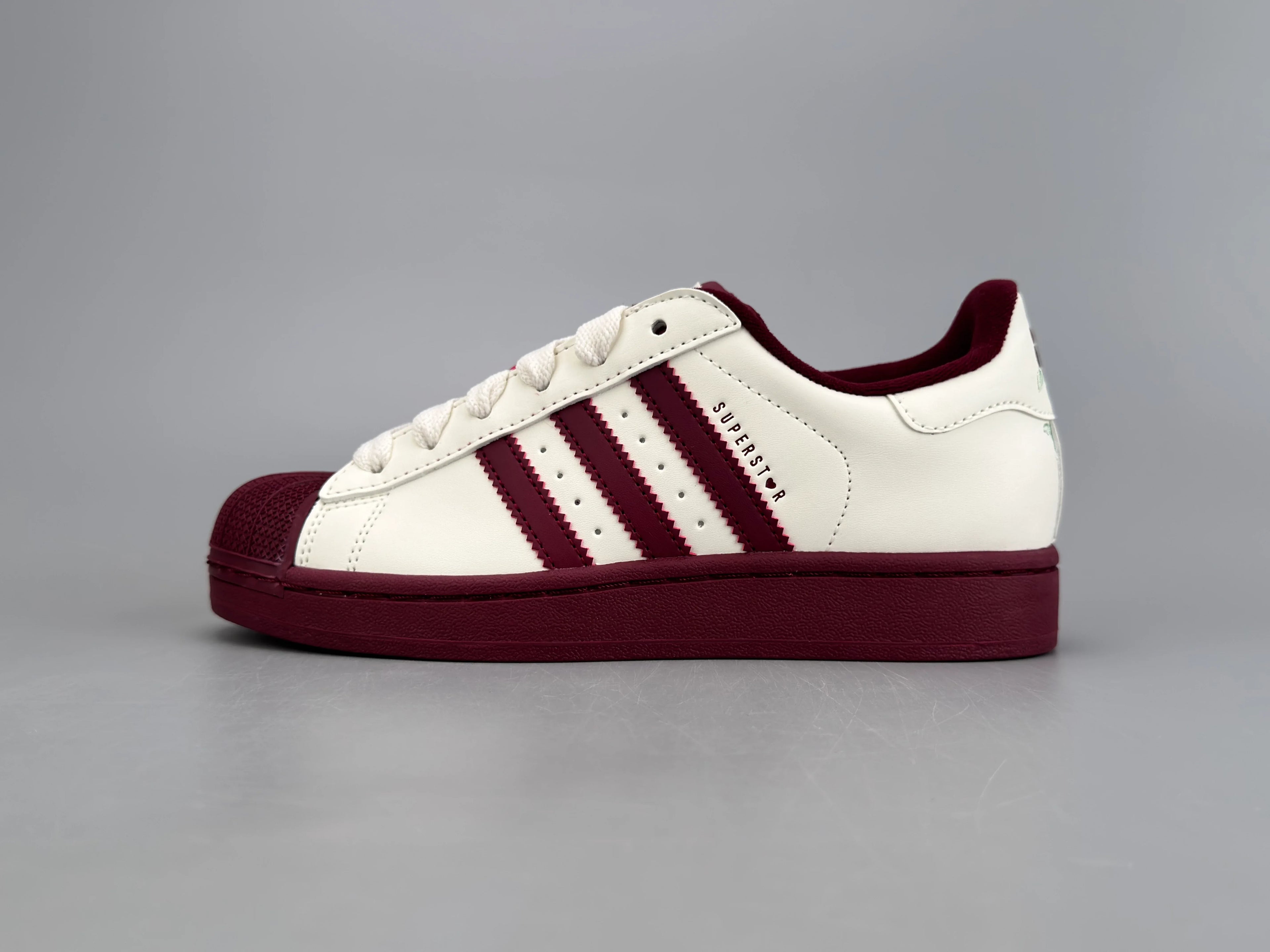 SUPER5TAR2 Suede Sneakers - SenopekooCLO