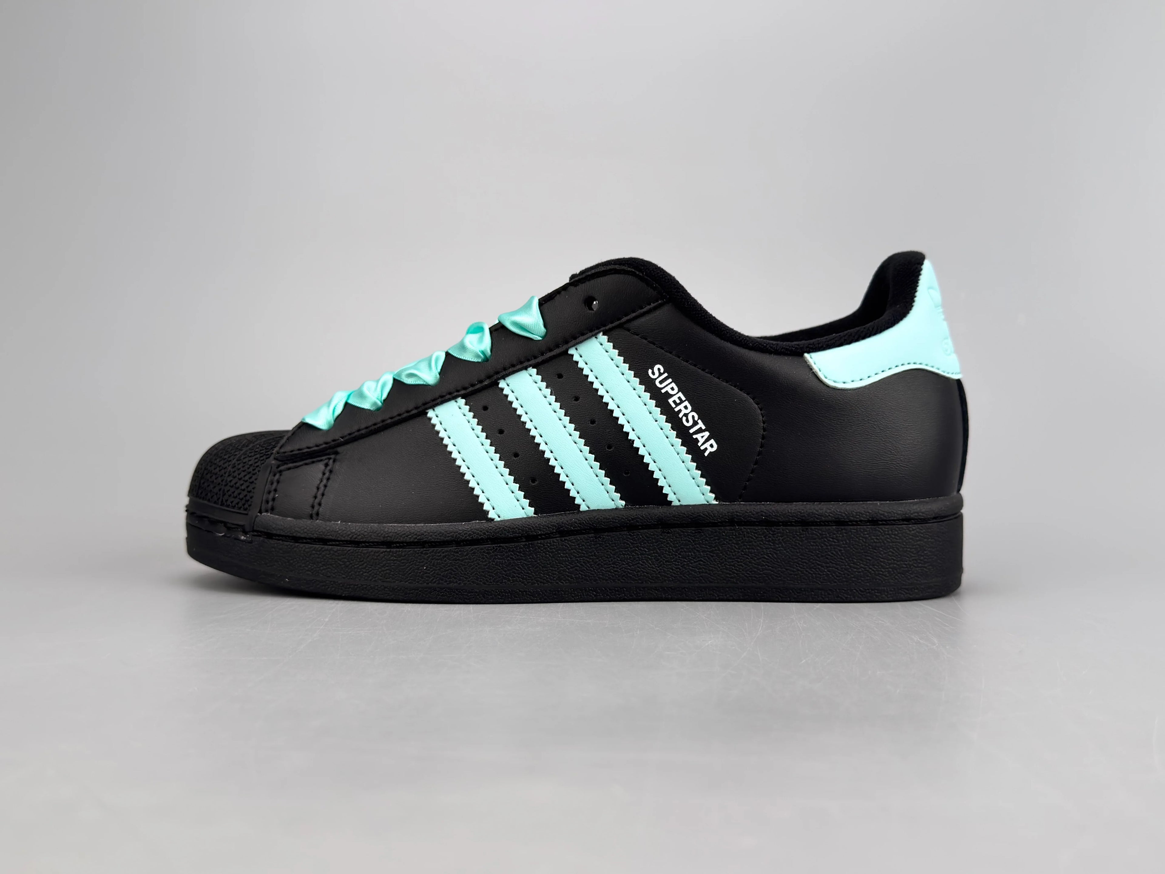 SUPER5TAR2 Suede Sneakers - SenopekooCLO