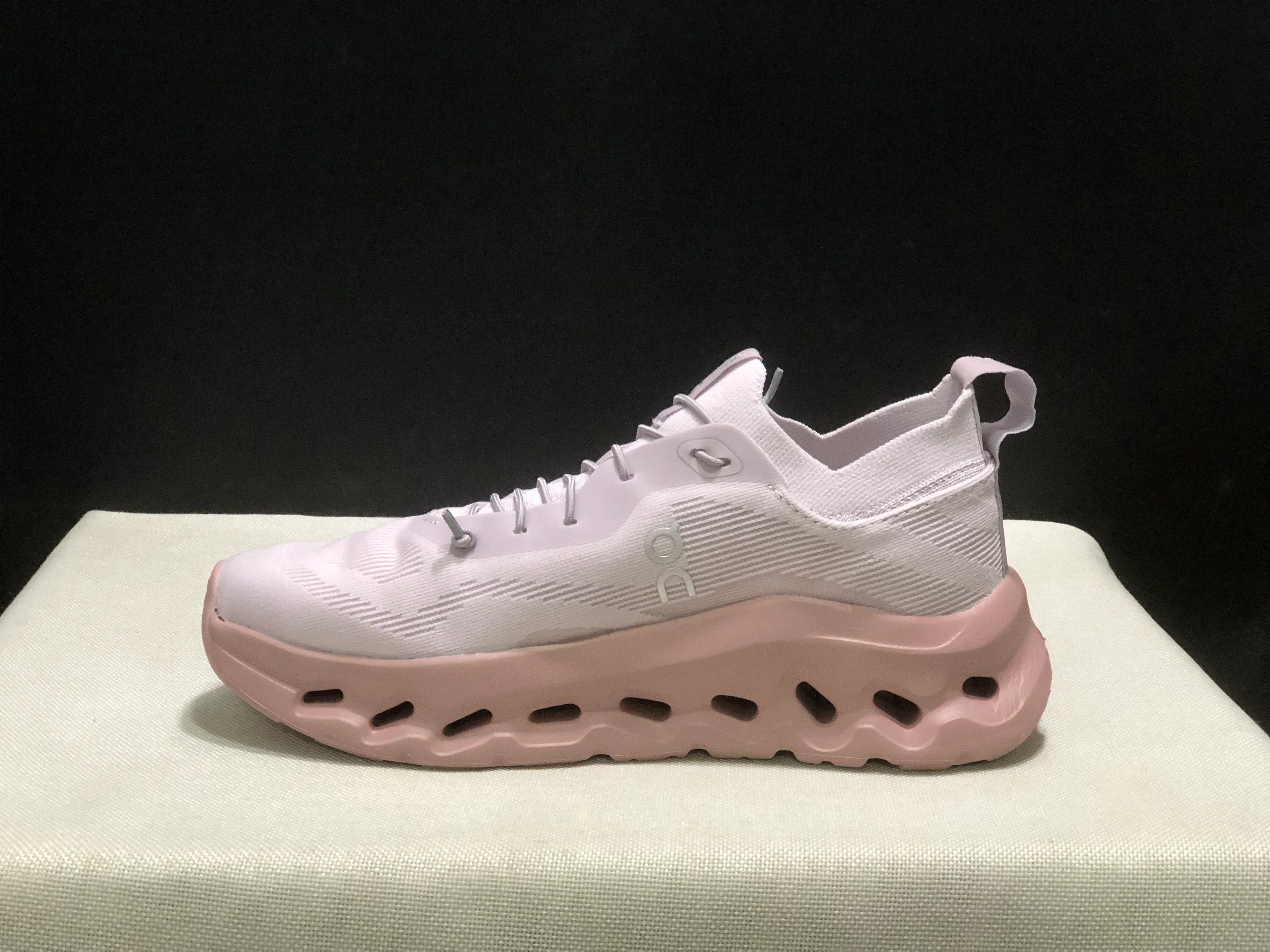 Loewe x On Cloudtilt Sneakers - SenopekooCLO