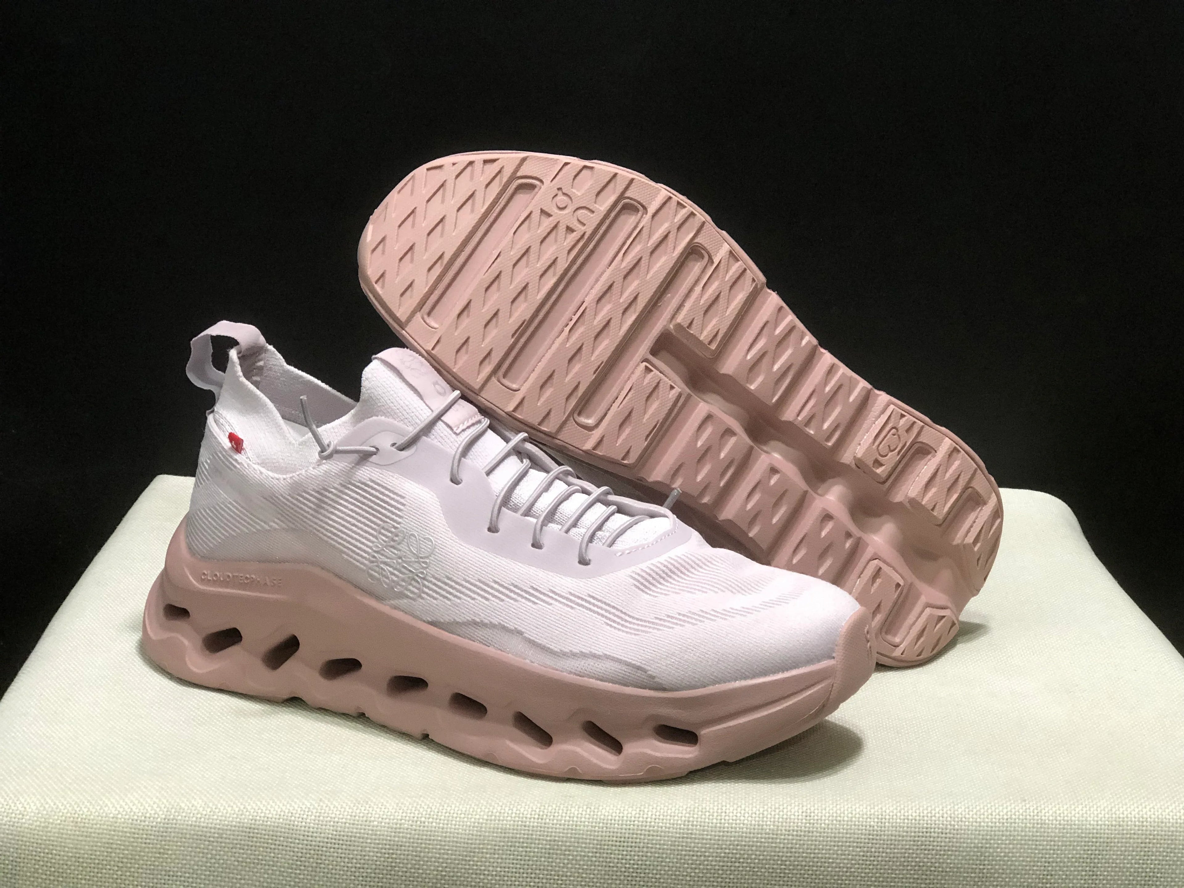 Loewe x On Cloudtilt Sneakers - SenopekooCLO