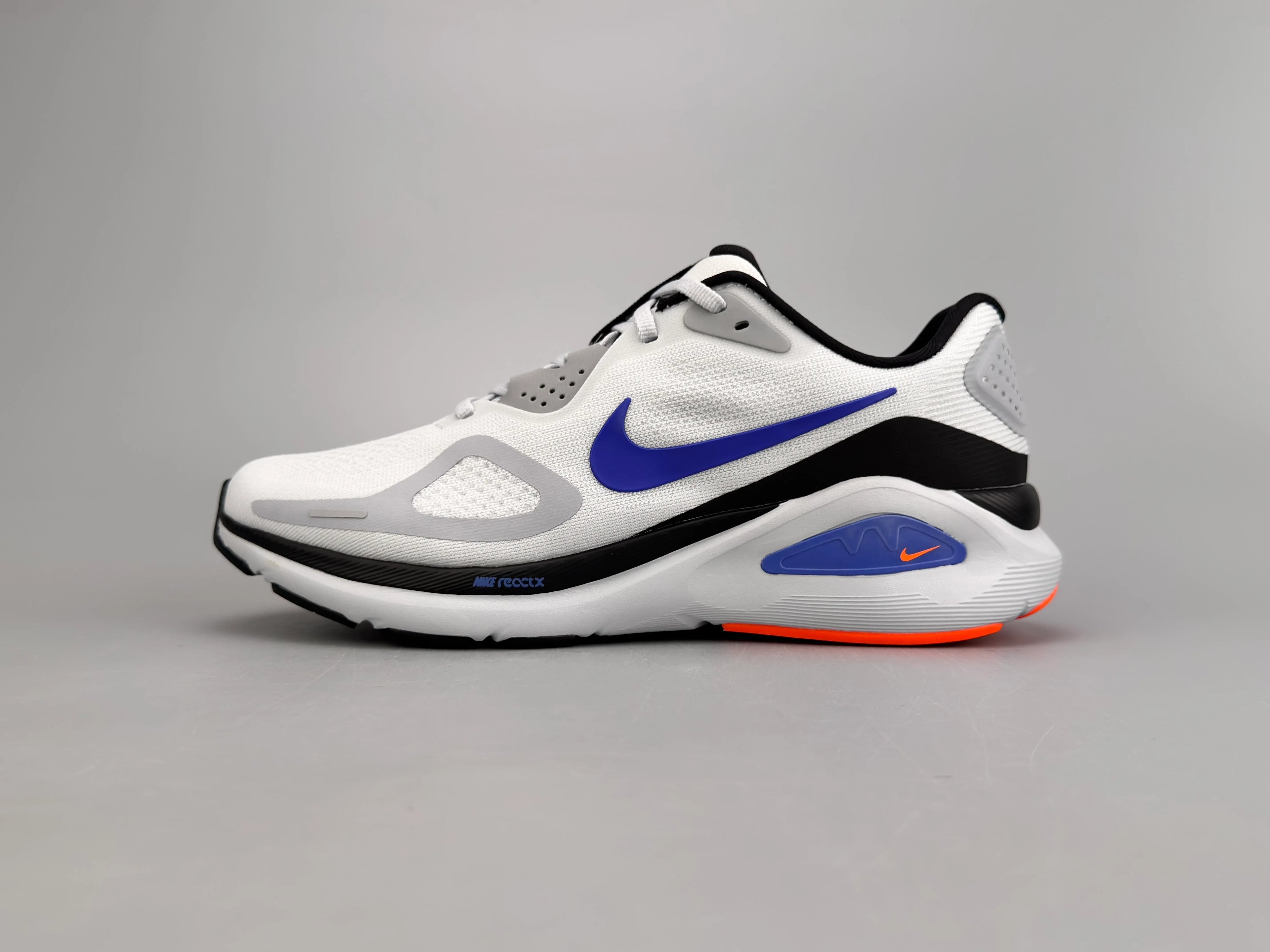 Nike Structure 26 Running Shoes