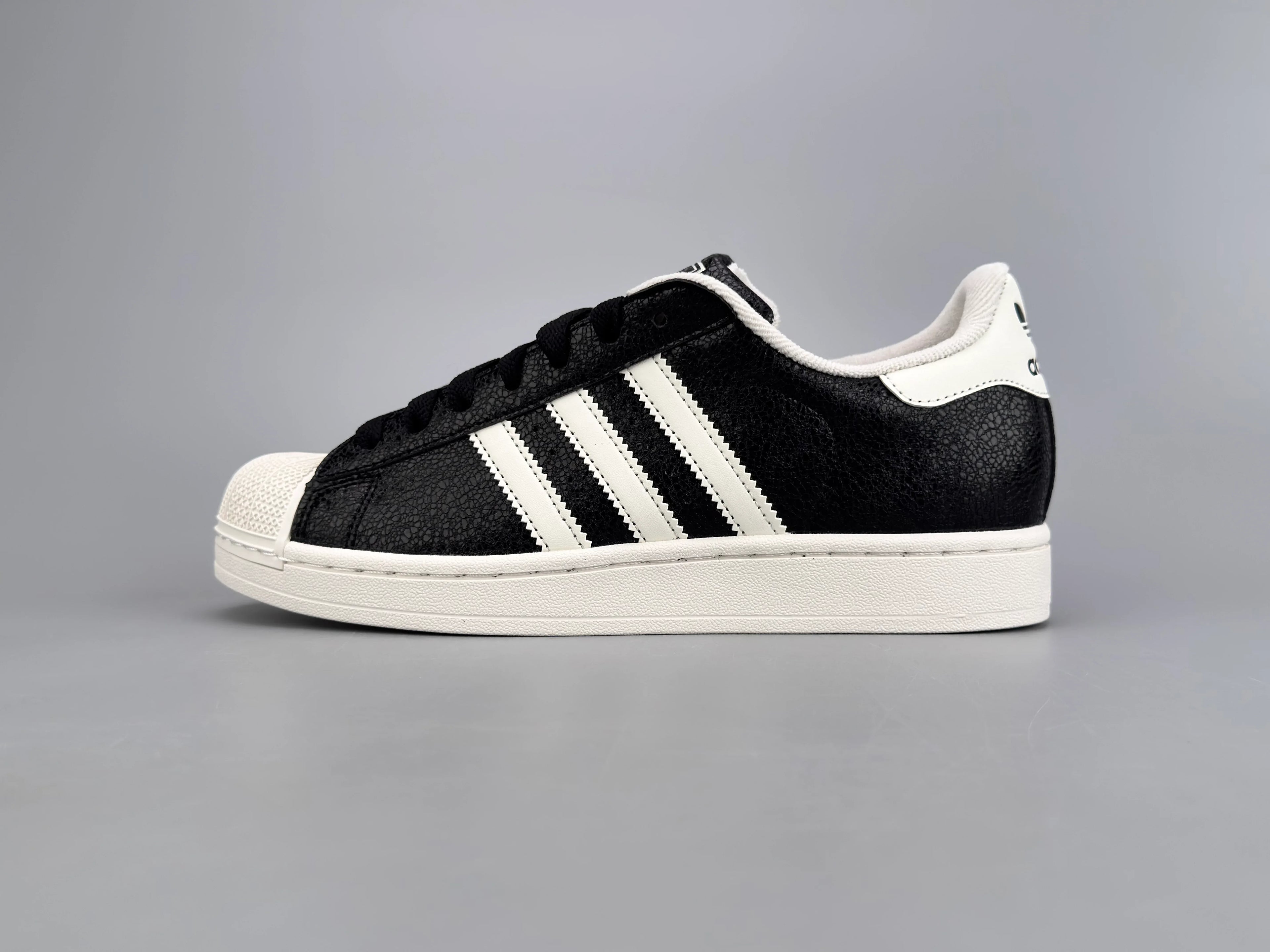 SUPER5TAR2 Suede Sneakers - SenopekooCLO