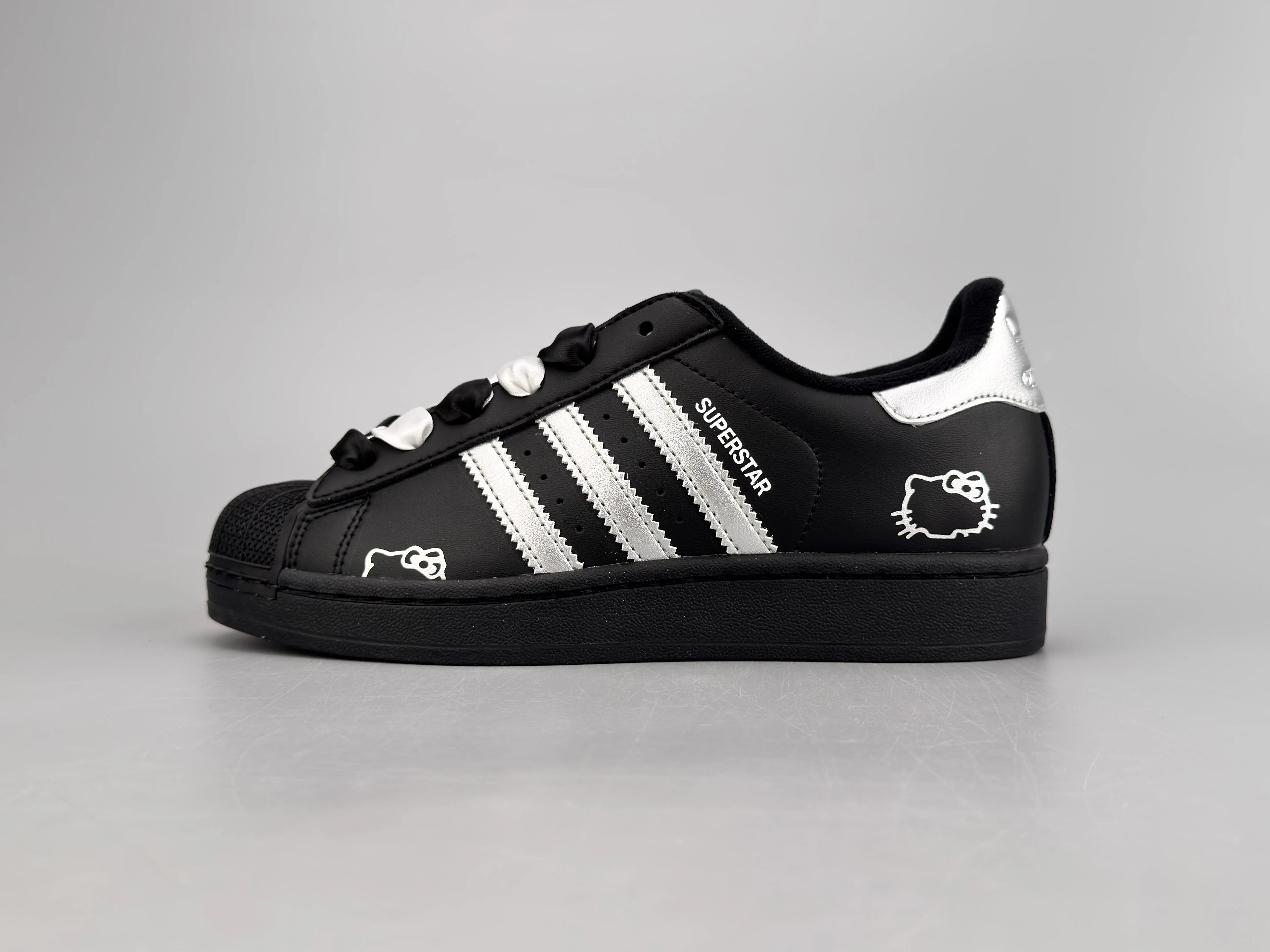 SUPER5TAR2 Suede Sneakers - SenopekooCLO