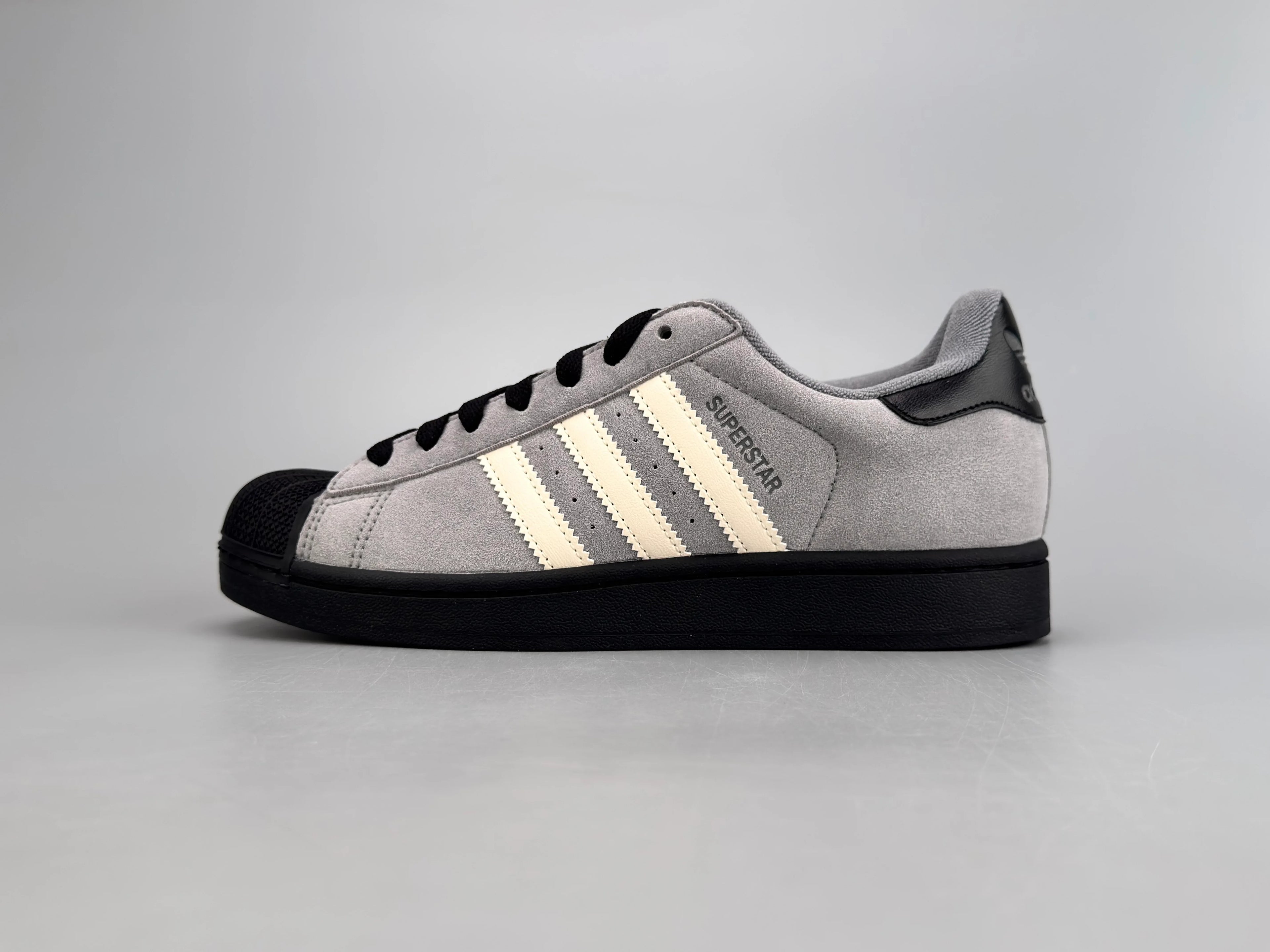 SUPER5TAR2 Suede Sneakers - SenopekooCLO