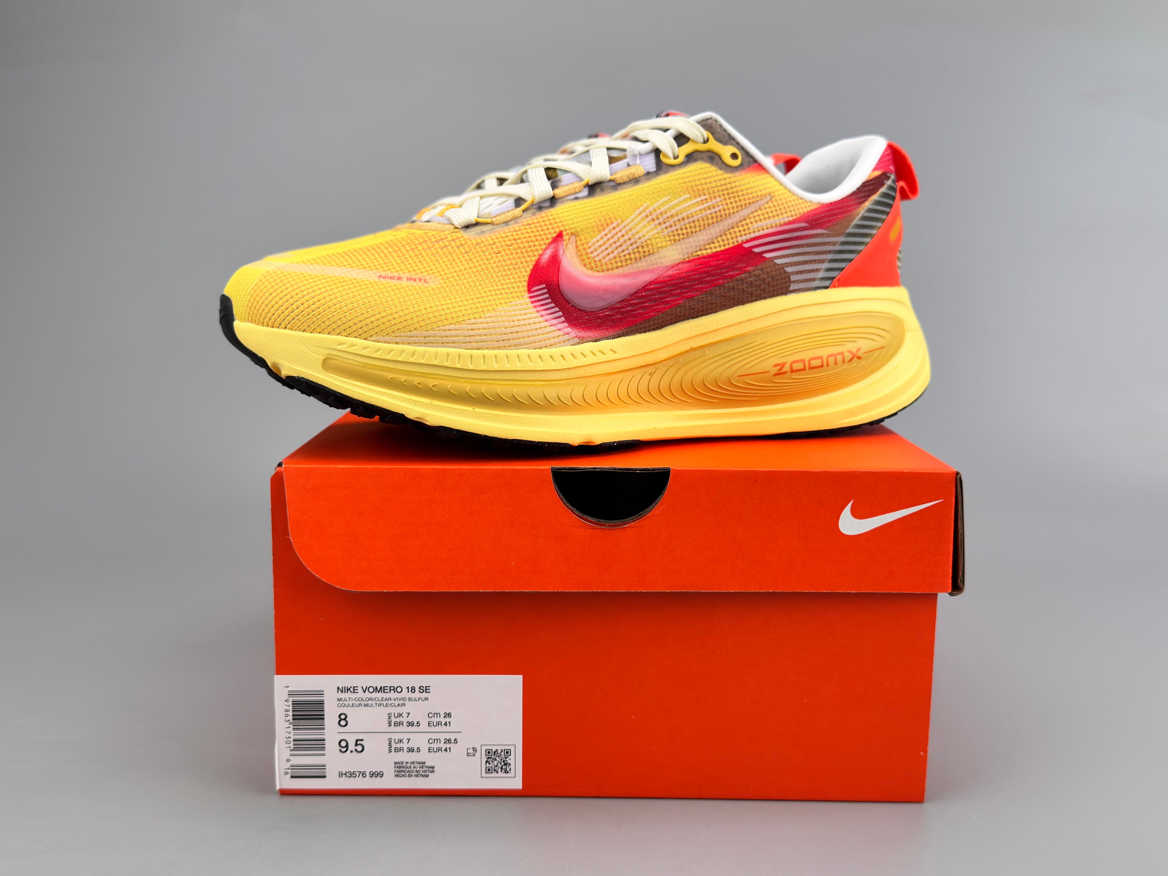 Nike Vomero 18 Road Running Shoes