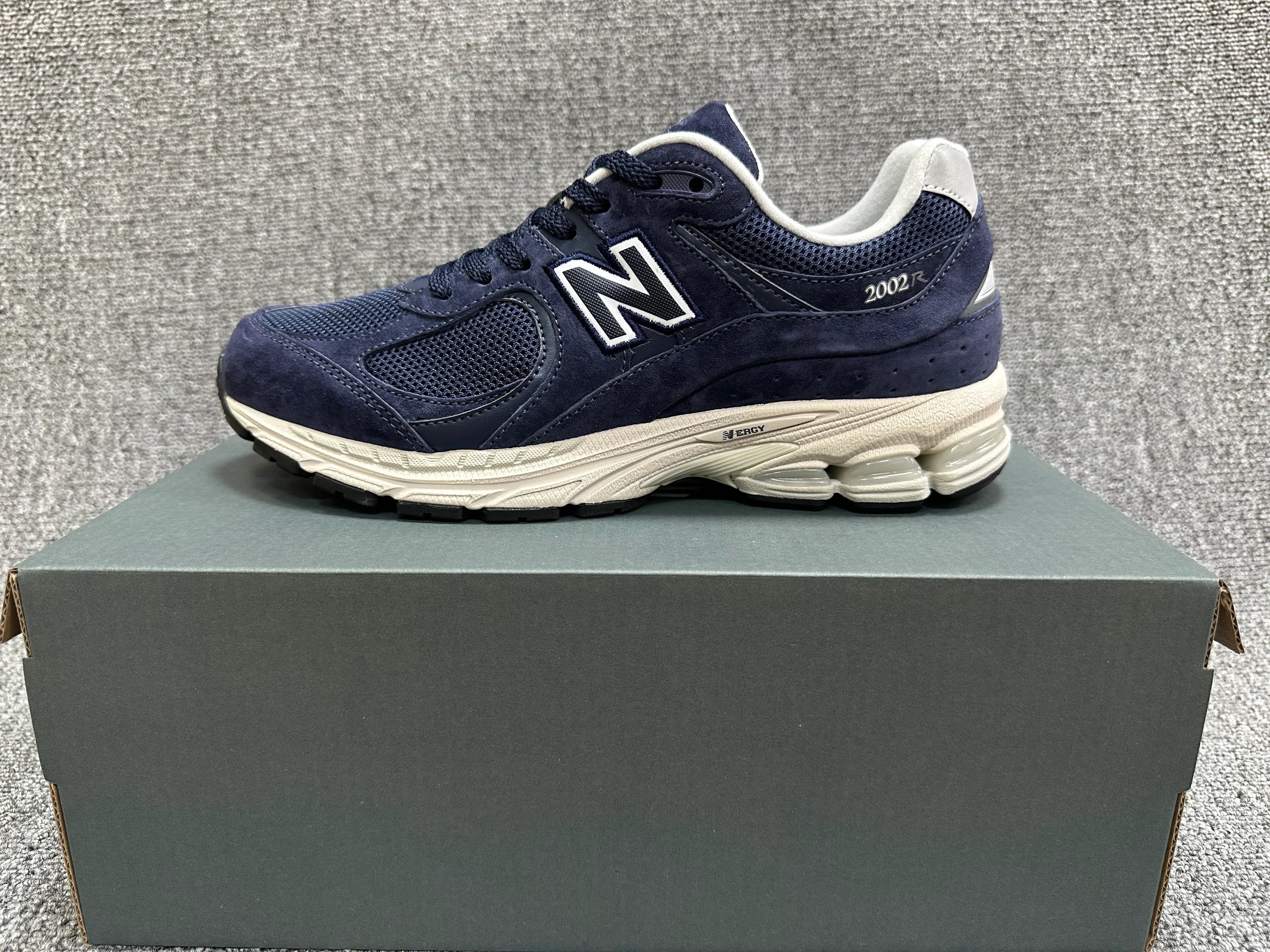 New Balance 2002R Sneakers - SenopekooCLO