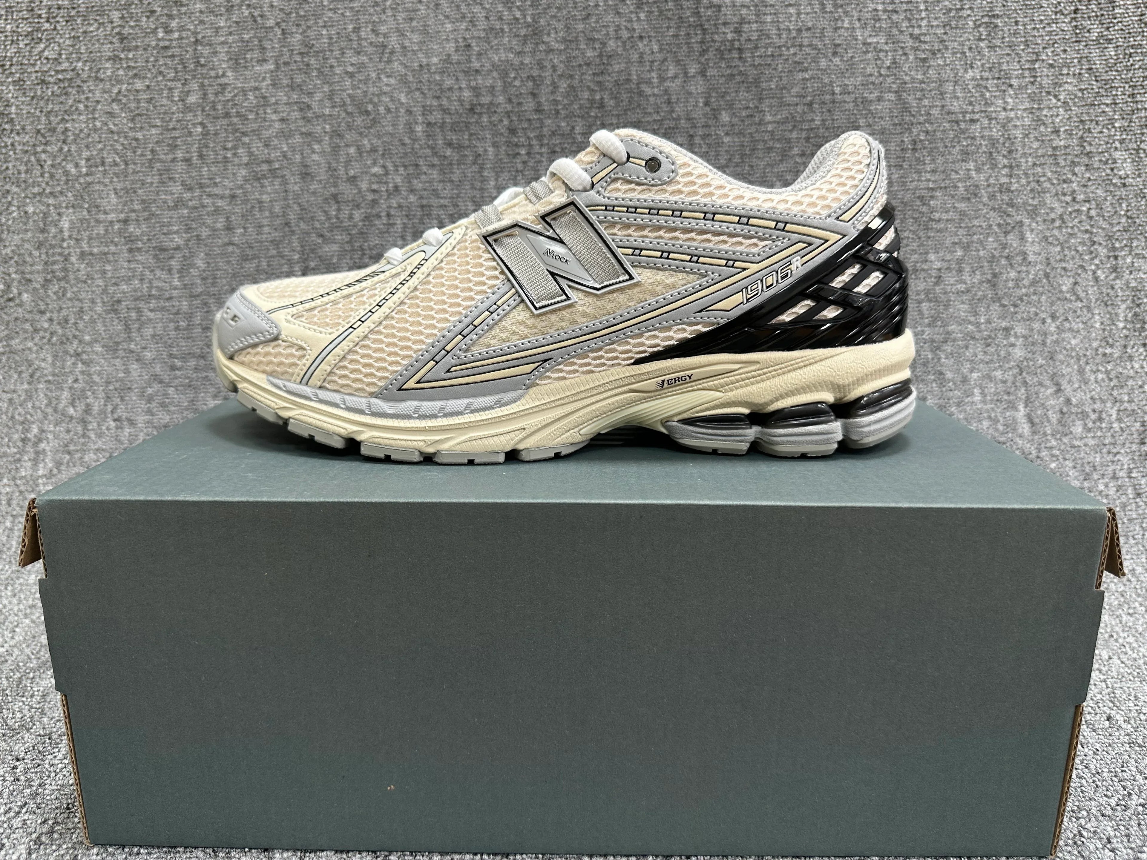 New Balance 1906R-2 Sneakers - SenopekooCLO