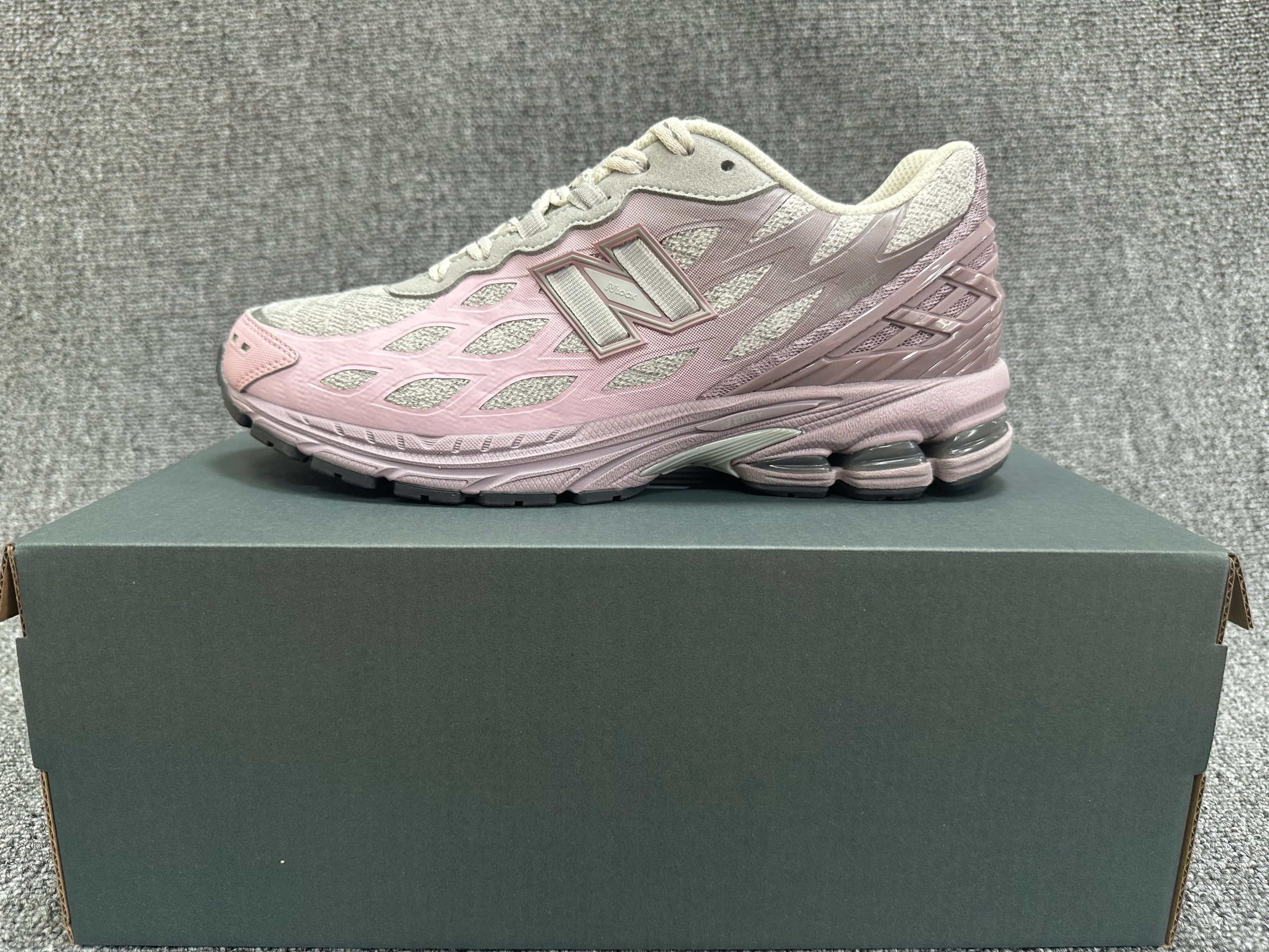 New Balance 1906W Sneakers - SenopekooCLO