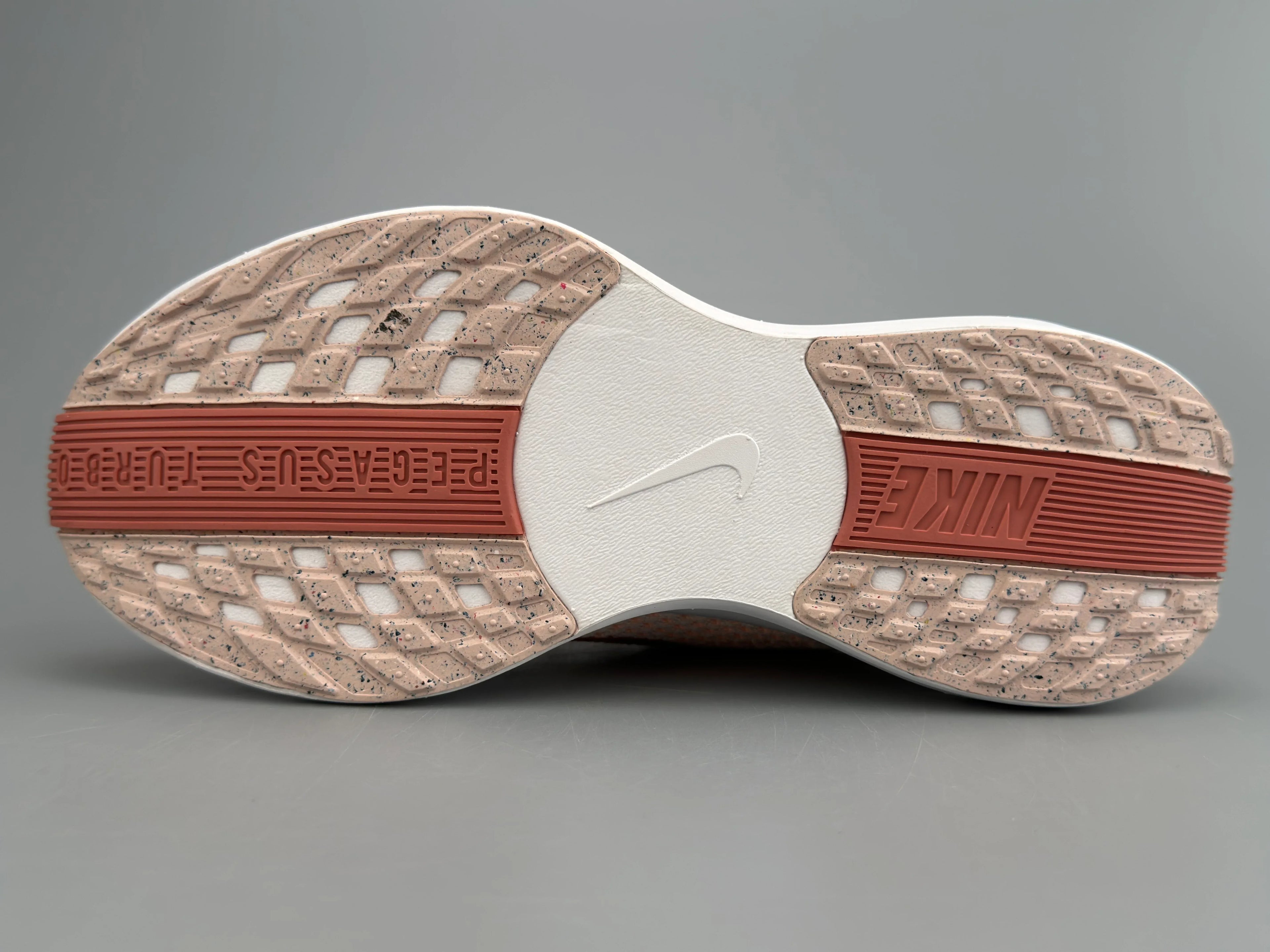 Nike Wmns Pegasus Plus Running Shoes