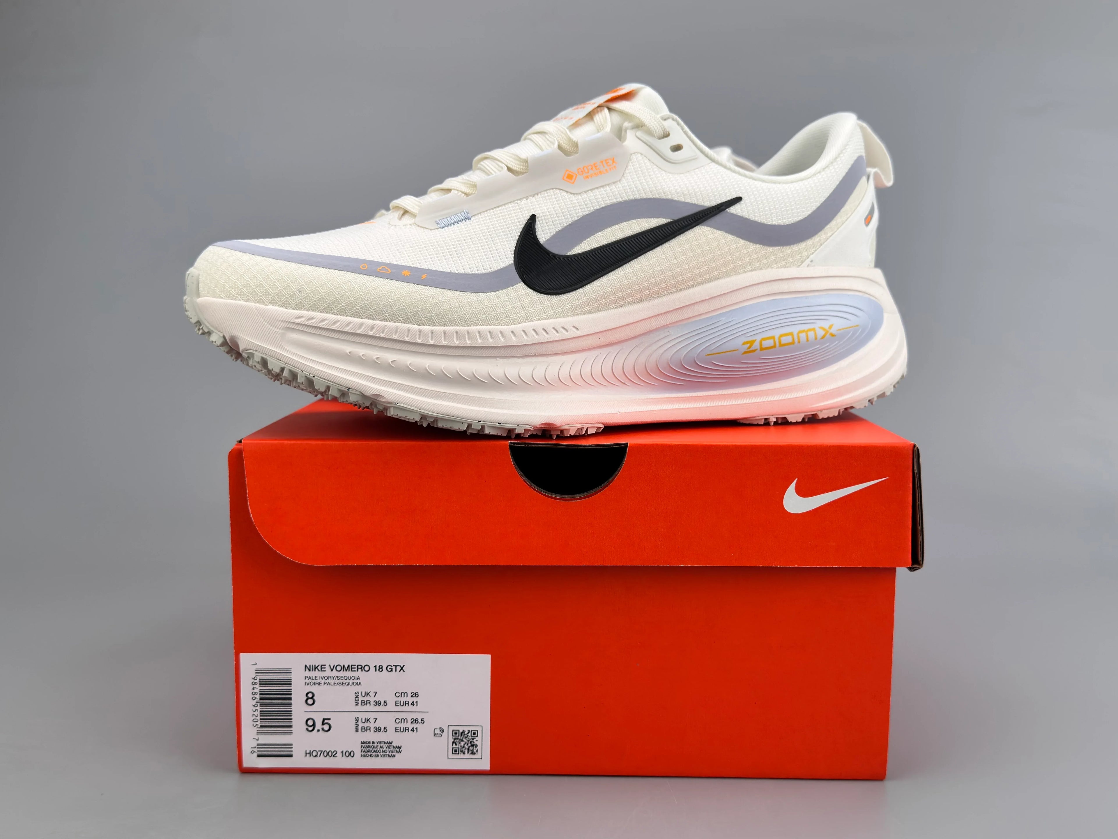 Nike Vomero 18 GORE-TEX Running Shoes