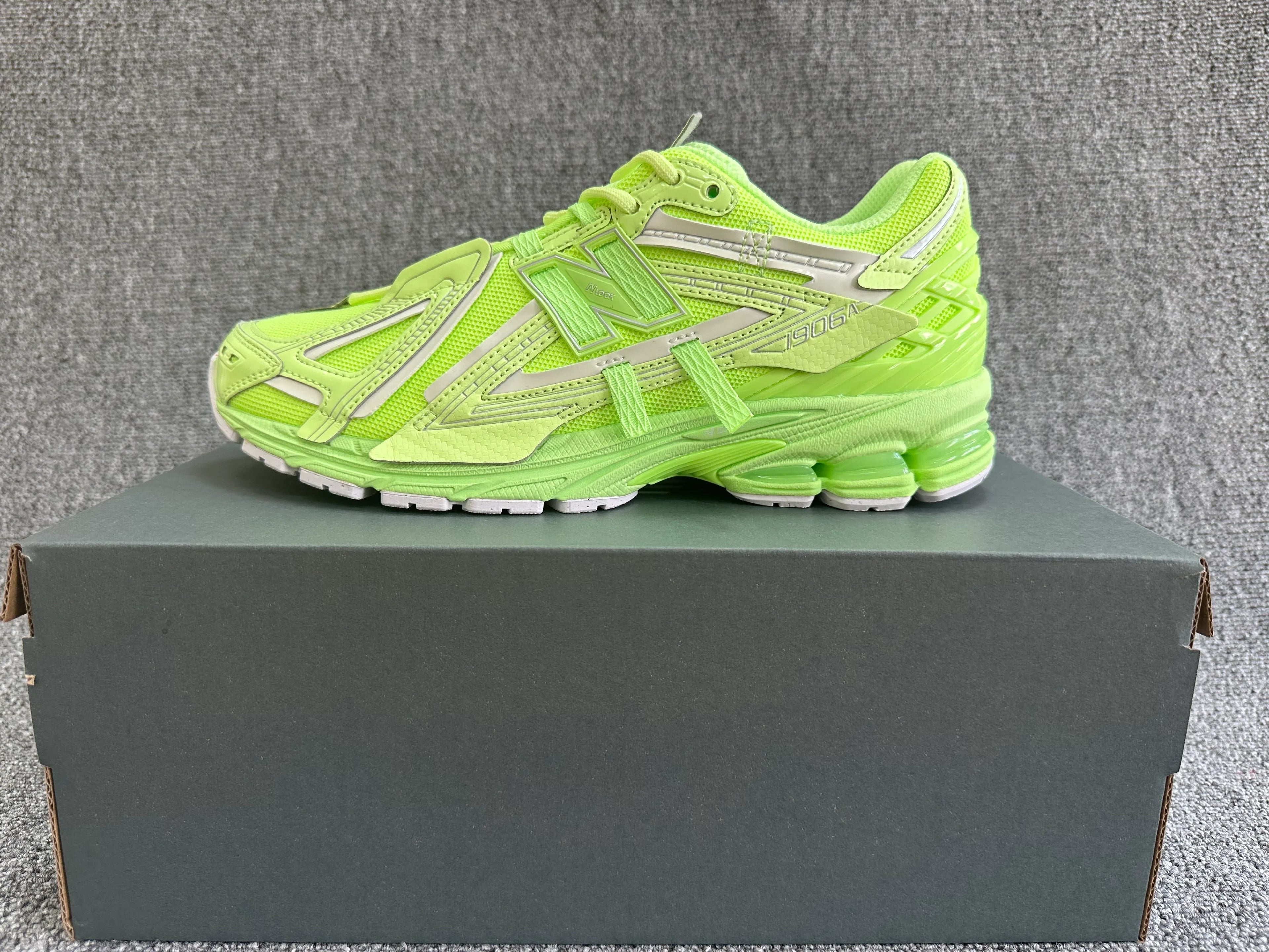 New Balance 1906A Sneakers - SenopekooCLO