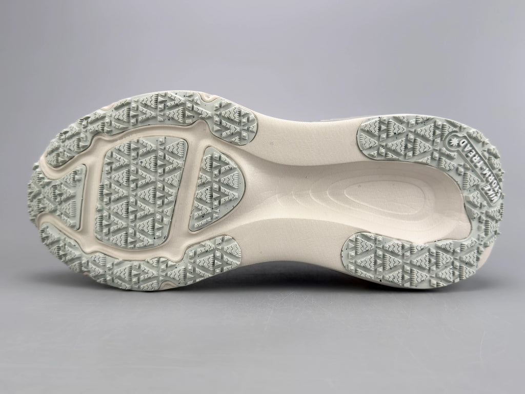 Nike Vomero 18 GORE-TEX Running Shoes