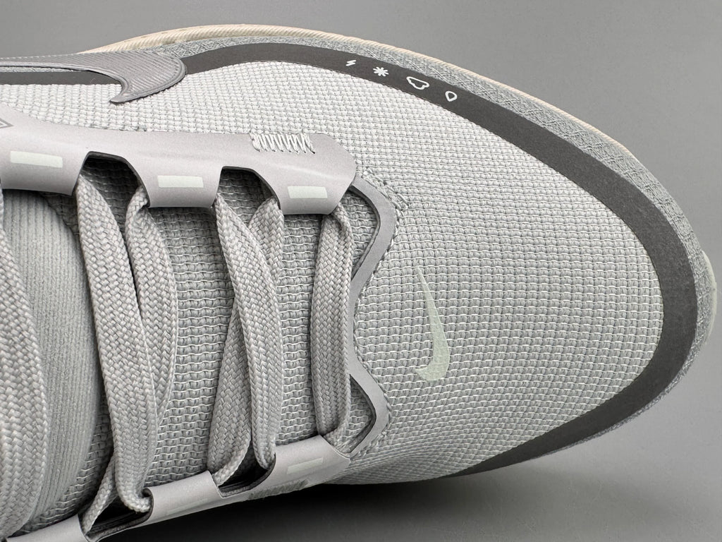 Nike Vomero 18 GORE-TEX Running Shoes