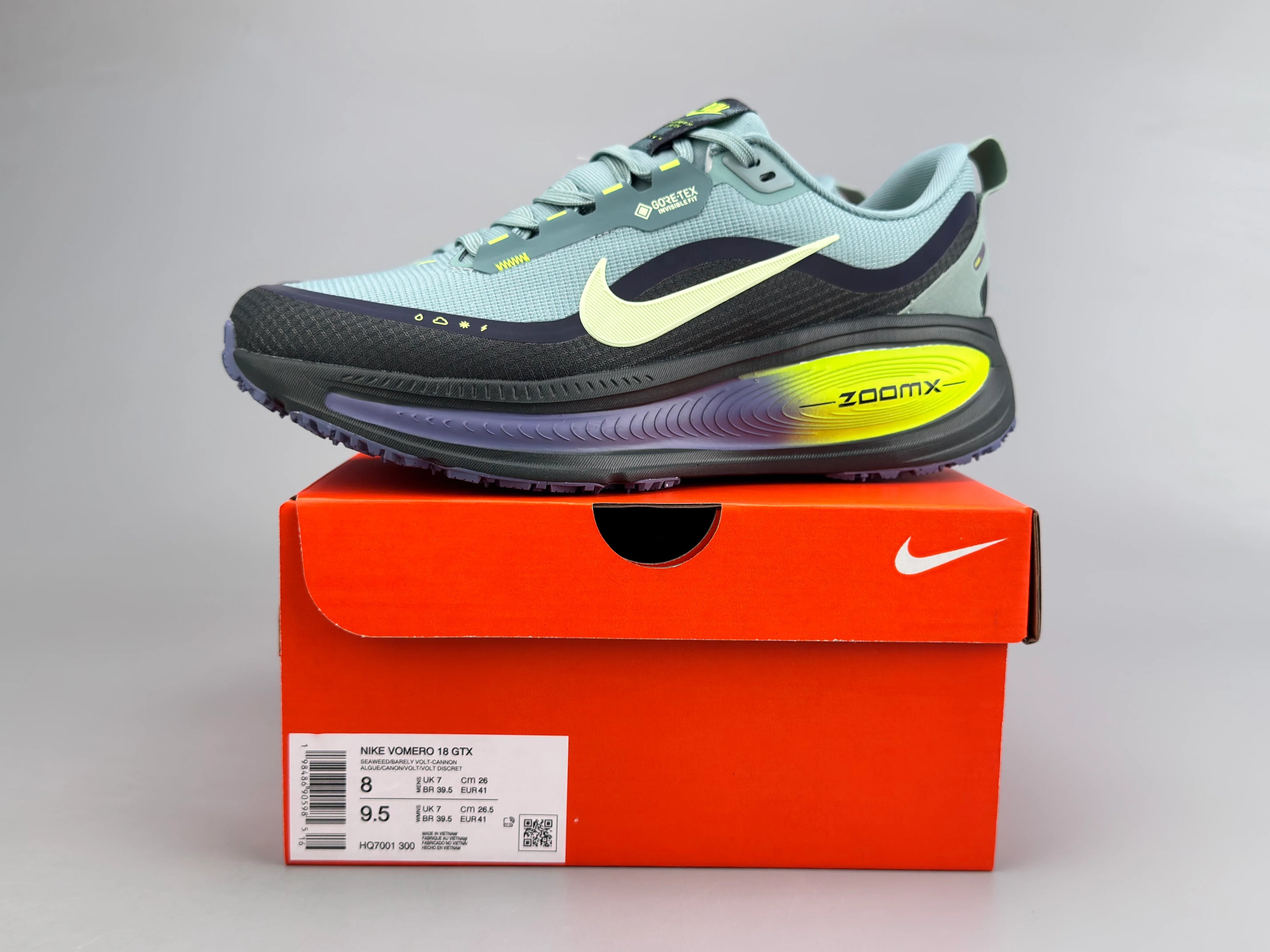 Nike Vomero 18 GORE-TEX Running Shoes