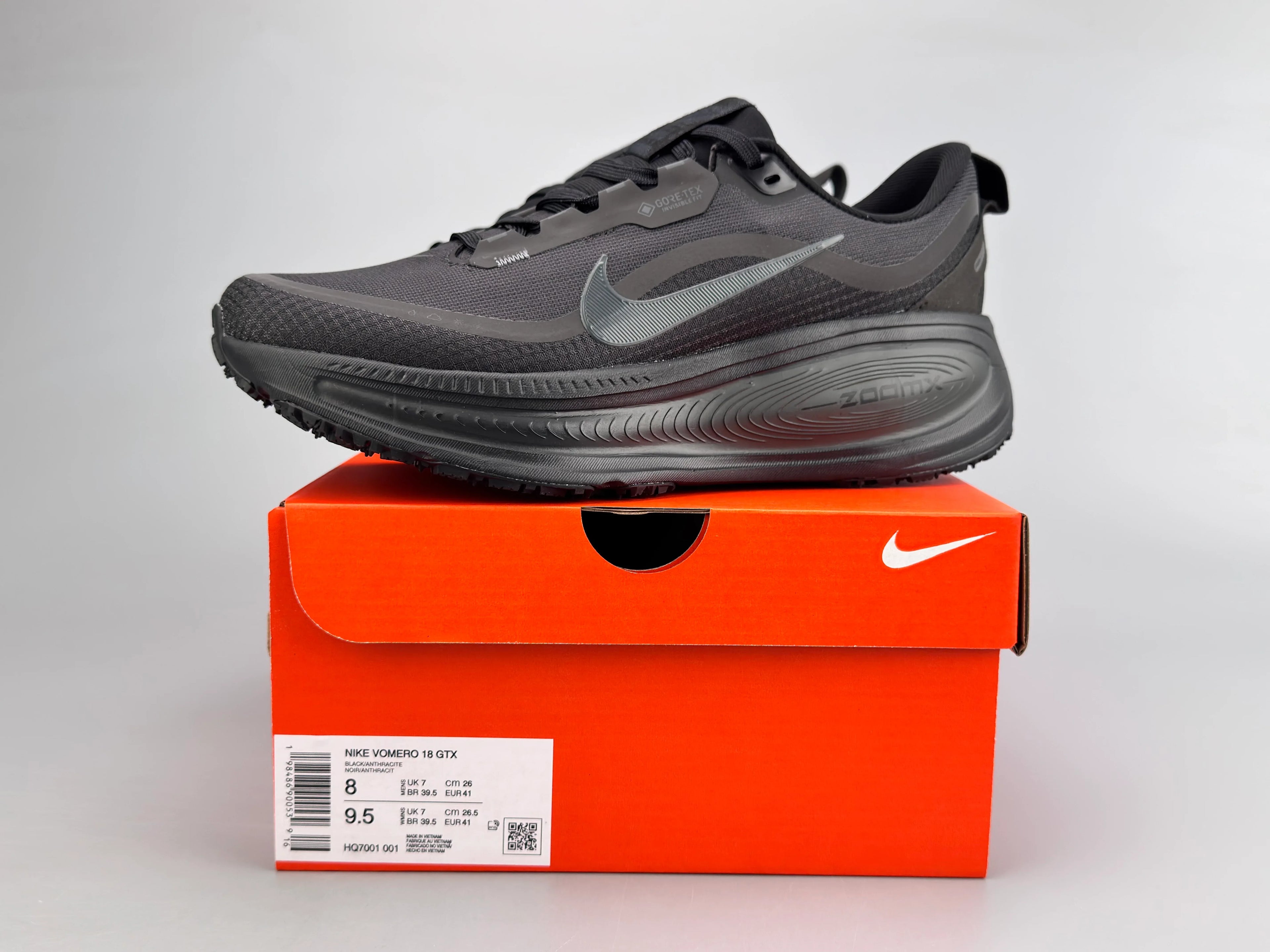 Nike Vomero 18 GORE-TEX Running Shoes