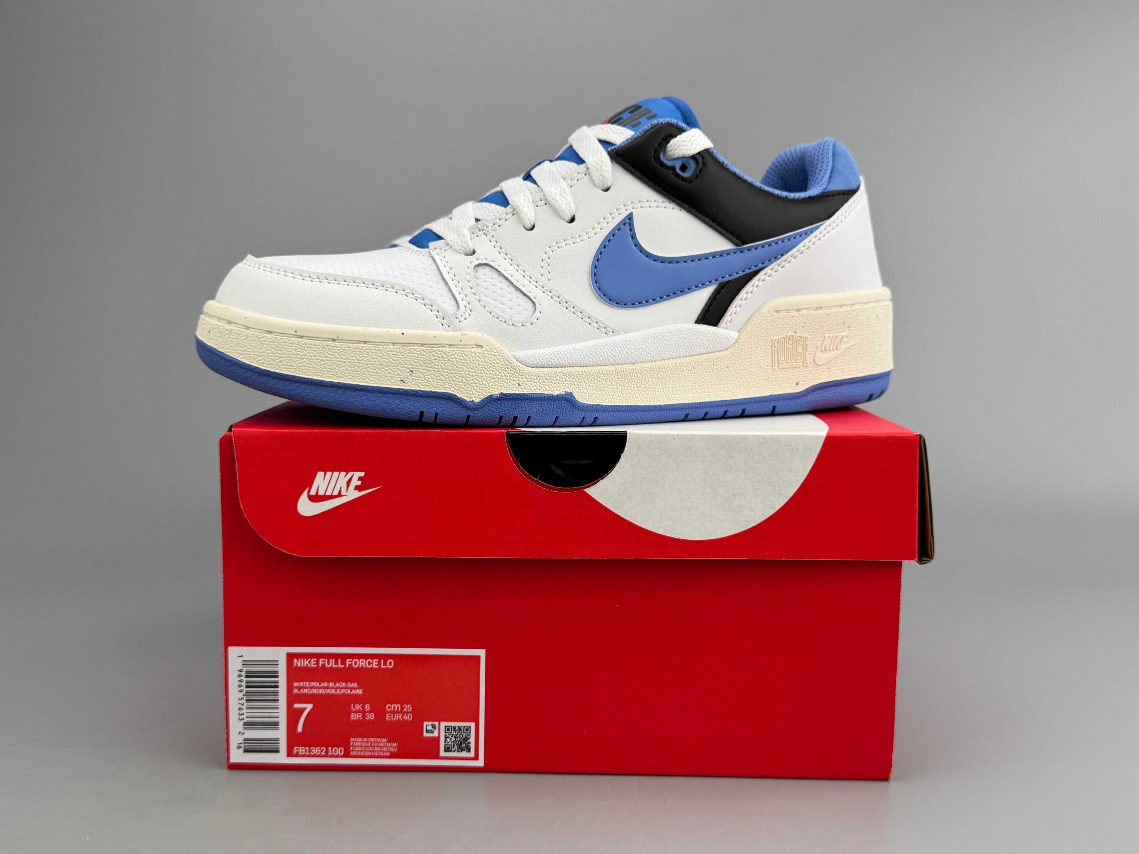 Nike Full Force Low Sneaker