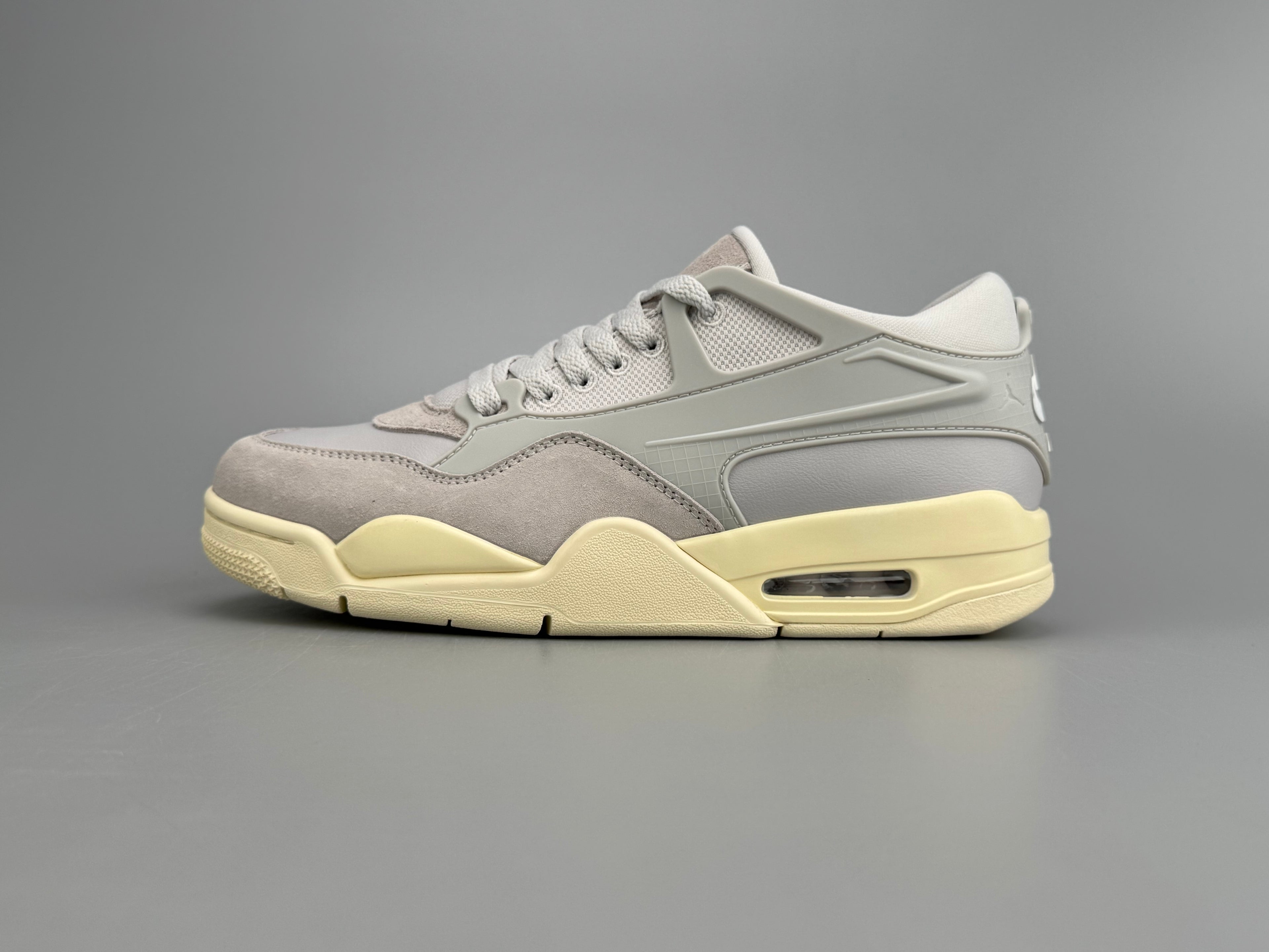 Nike Air Jordan 4 RM Shoes