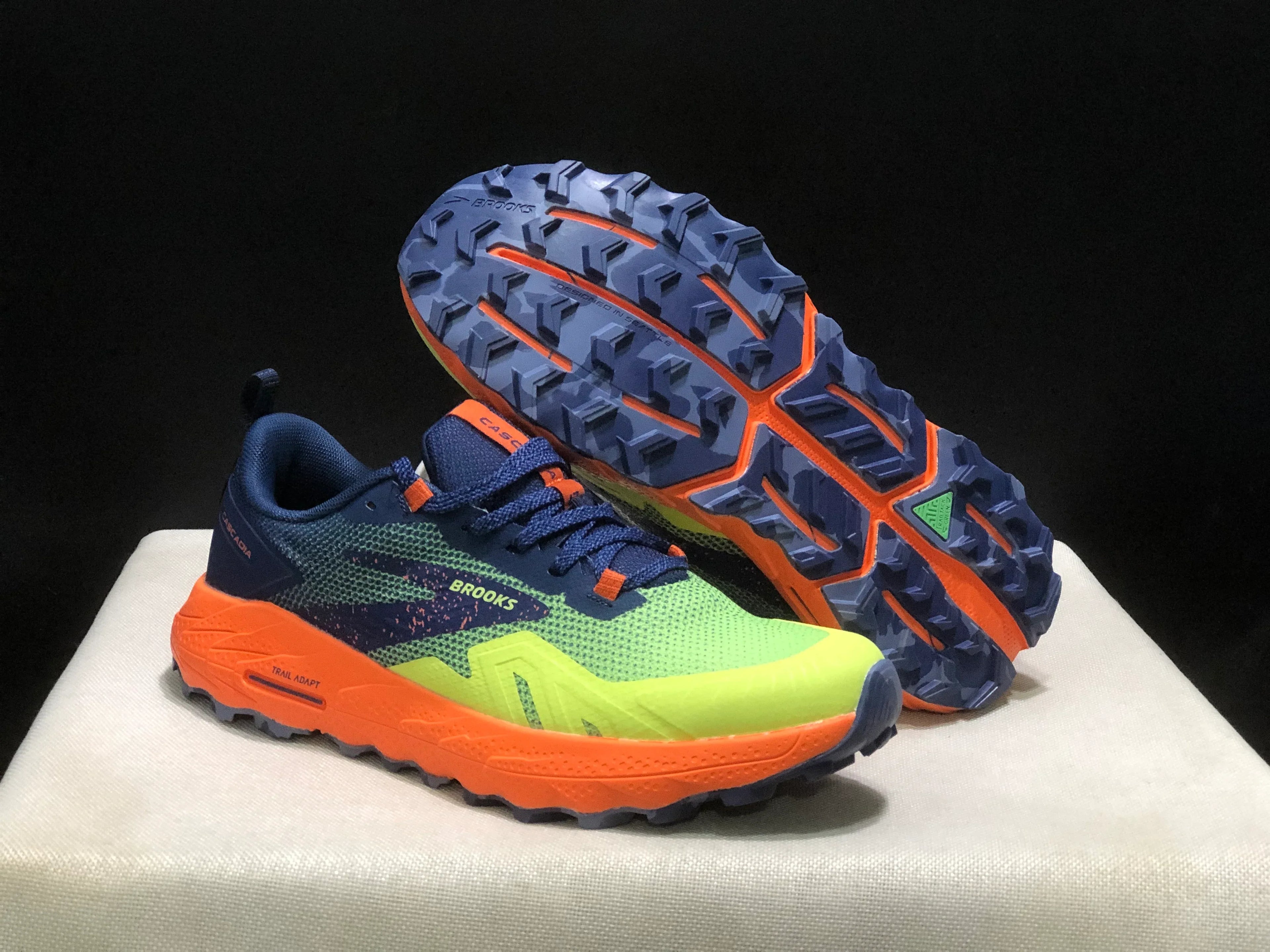 BROOKS CASCADIA 17 Racing Shoes - SenopekooCLO