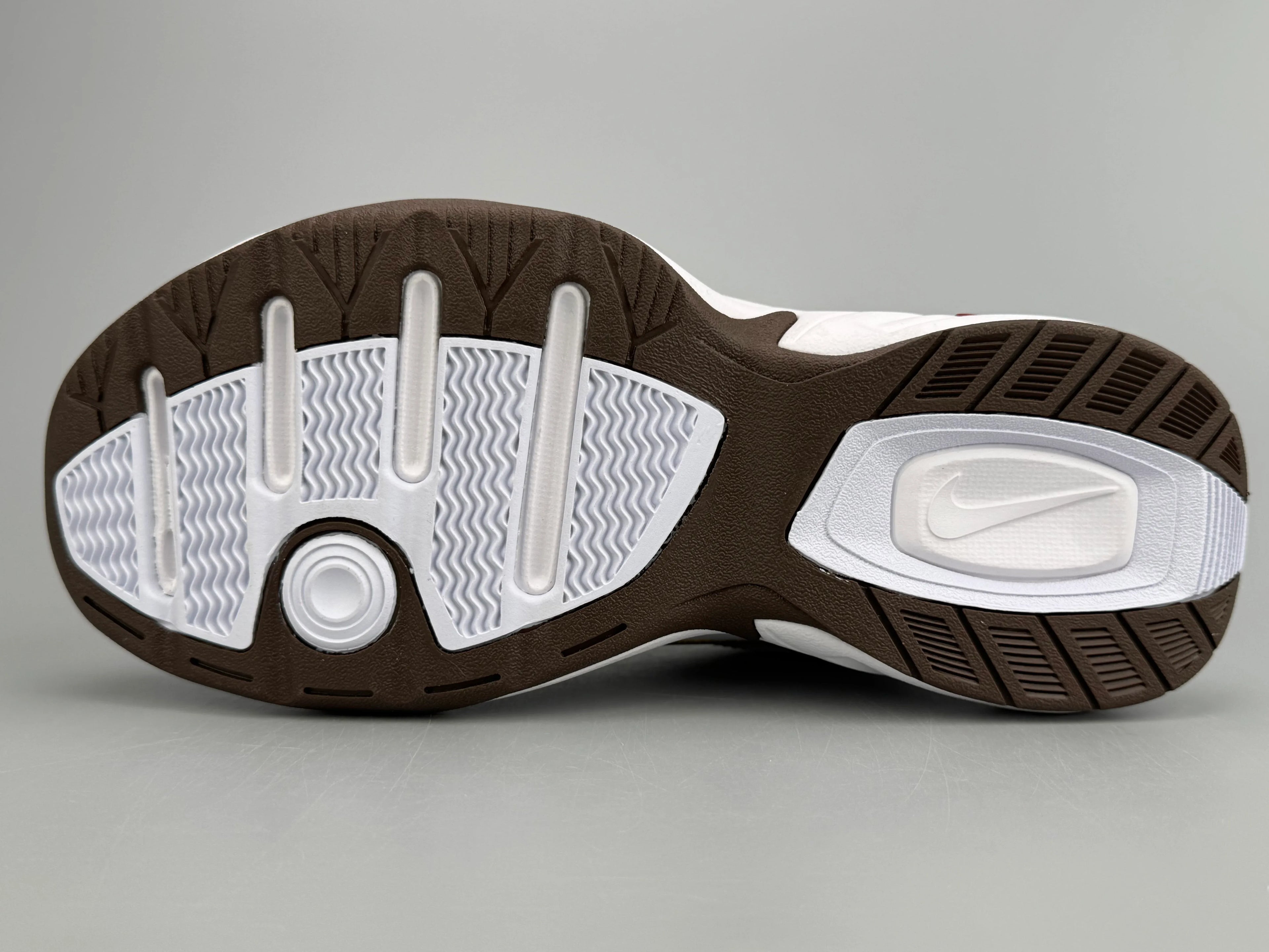 M0NARCH4 Workout Shoes - SenopekooCLO