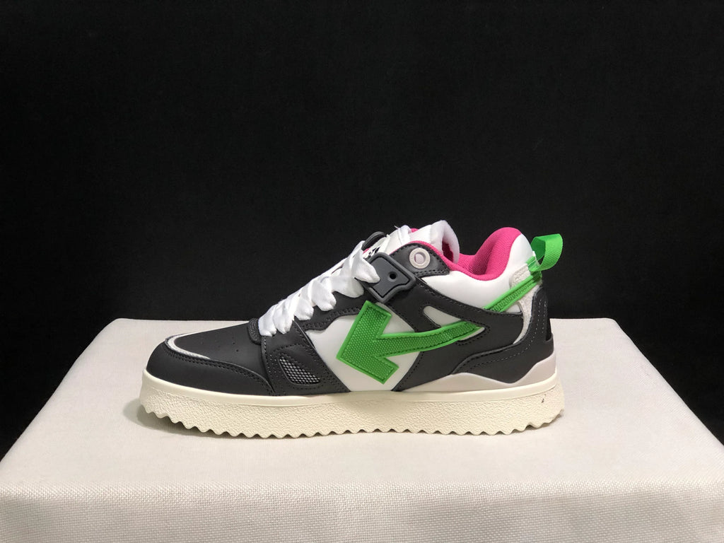 OFF WHITE New Mid Sponge Sneakers - SenopekooCLO