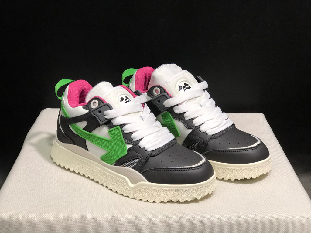 OFF WHITE New Mid Sponge Sneakers - SenopekooCLO