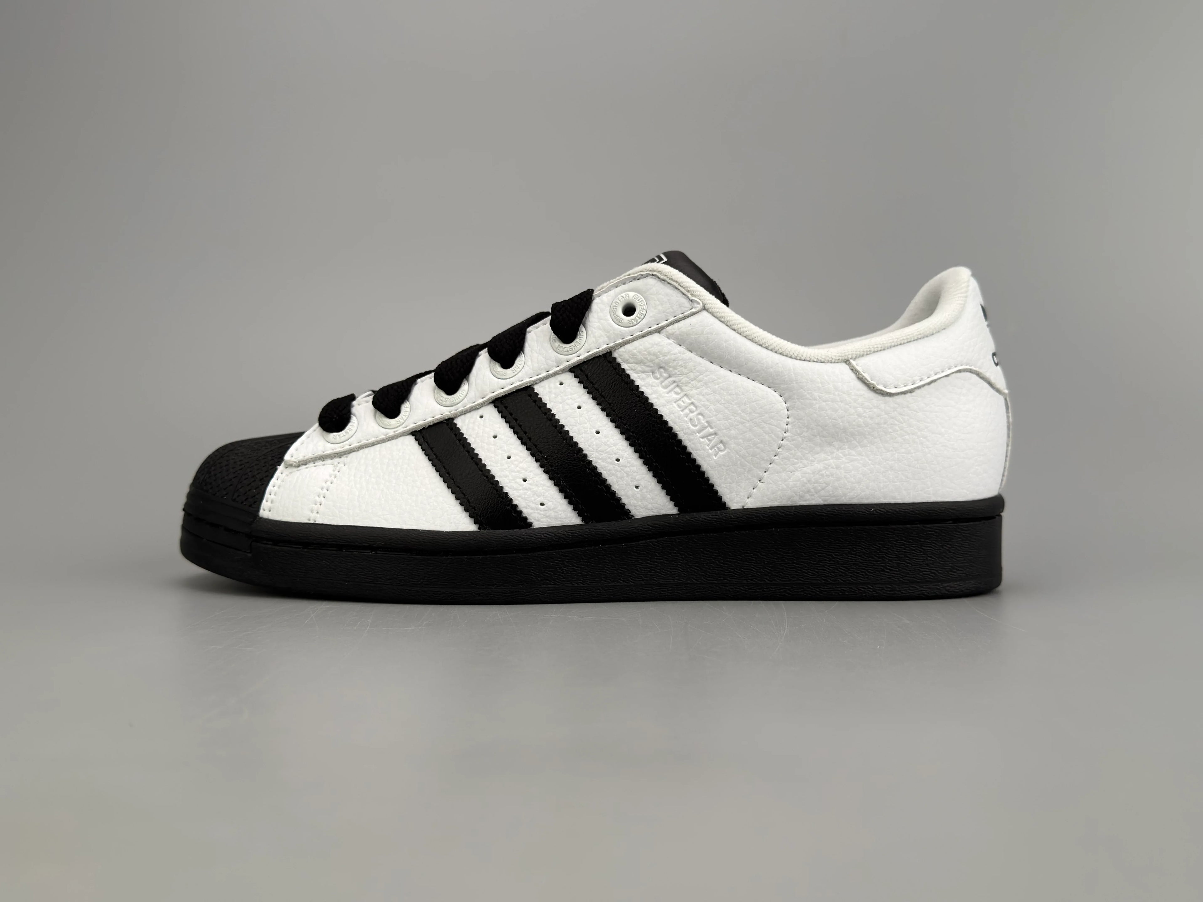 SUPER5TAR2 Suede Sneakers - SenopekooCLO