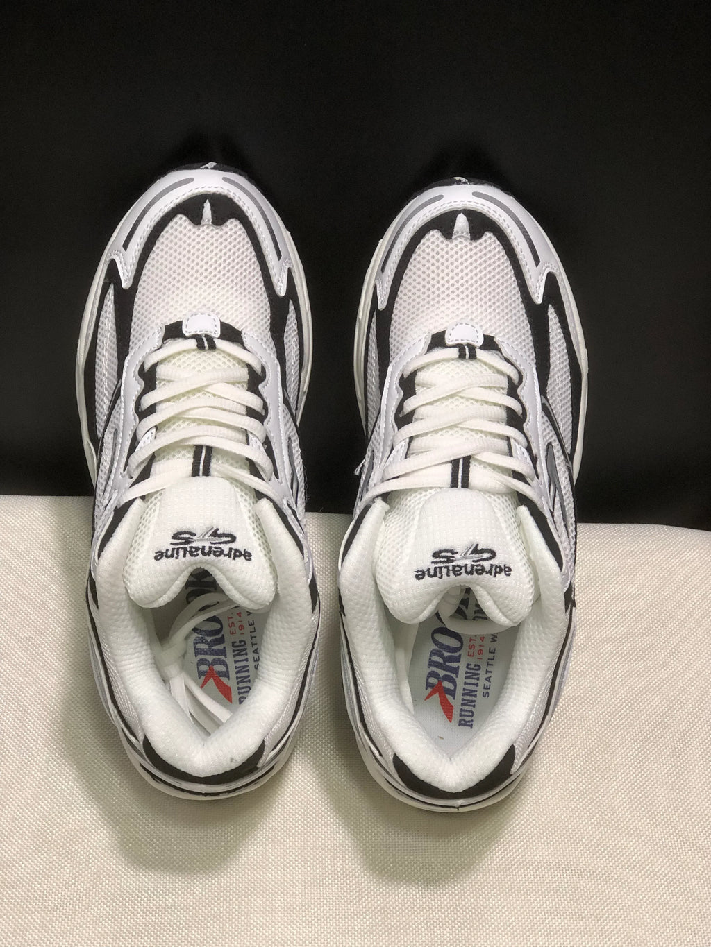 BROOKS Adrenaline GTS 4 Sneakers - SenopekooCLO