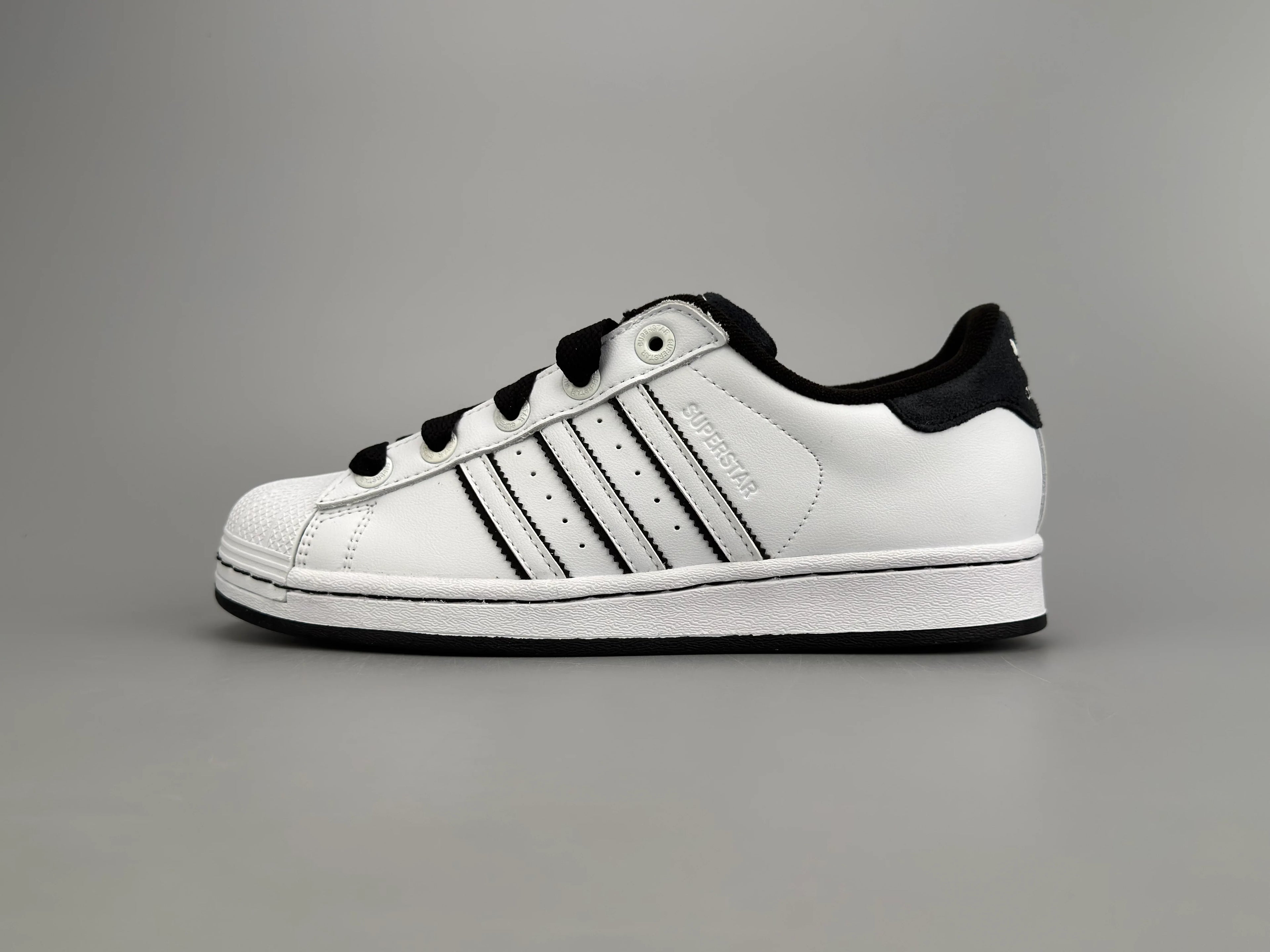 SUPER5TAR2 Suede Sneakers - SenopekooCLO