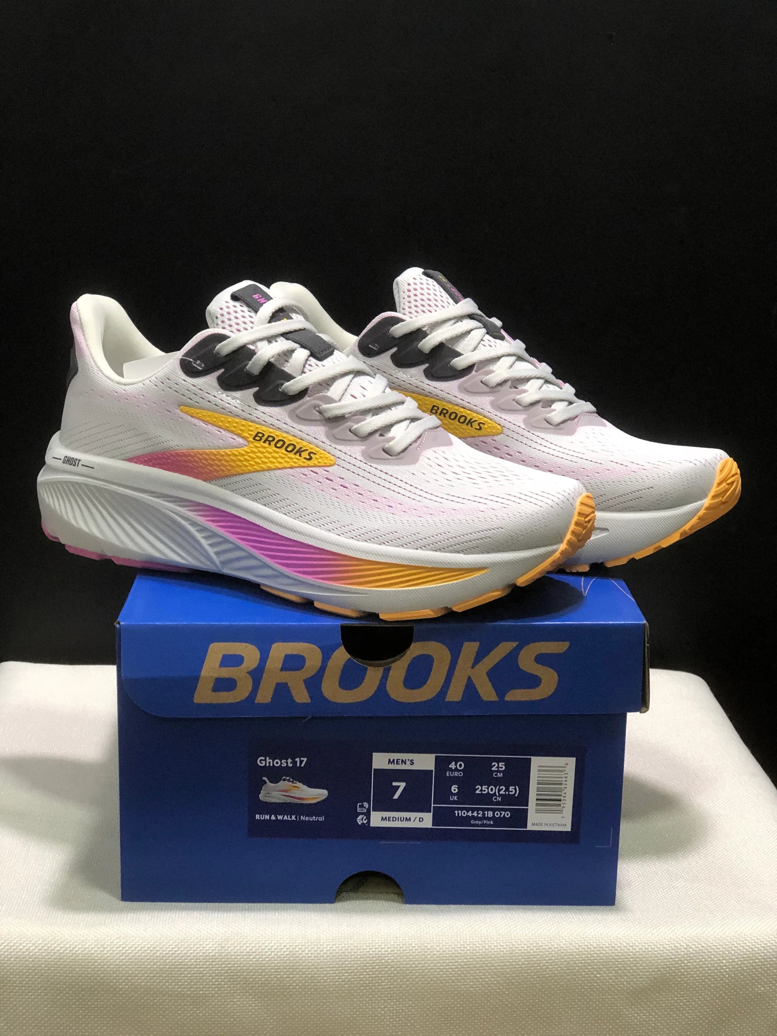 BROOKS Ghost 17 Racing Shoes - SenopekooCLO