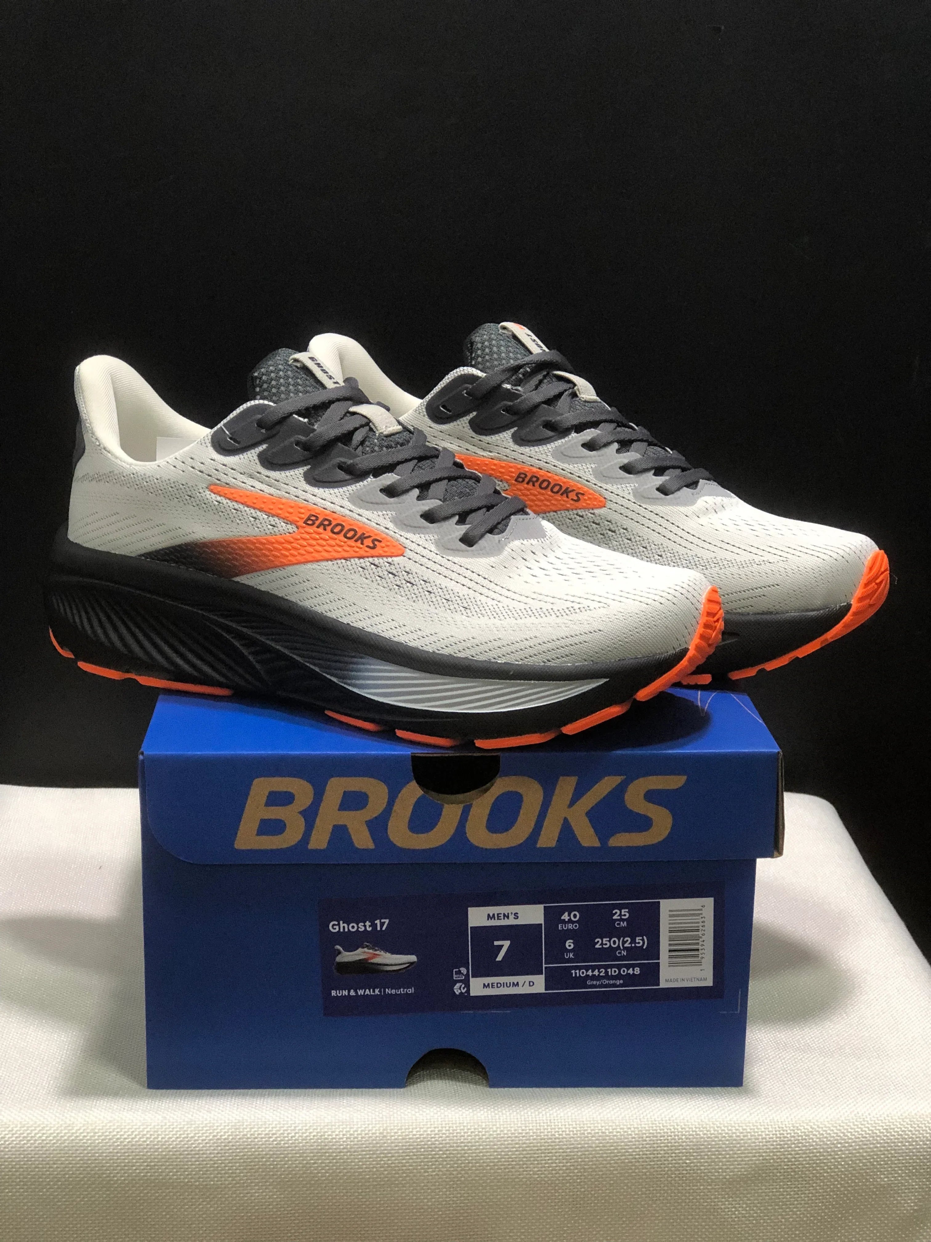 BROOKS Ghost 17 Racing Shoes - SenopekooCLO
