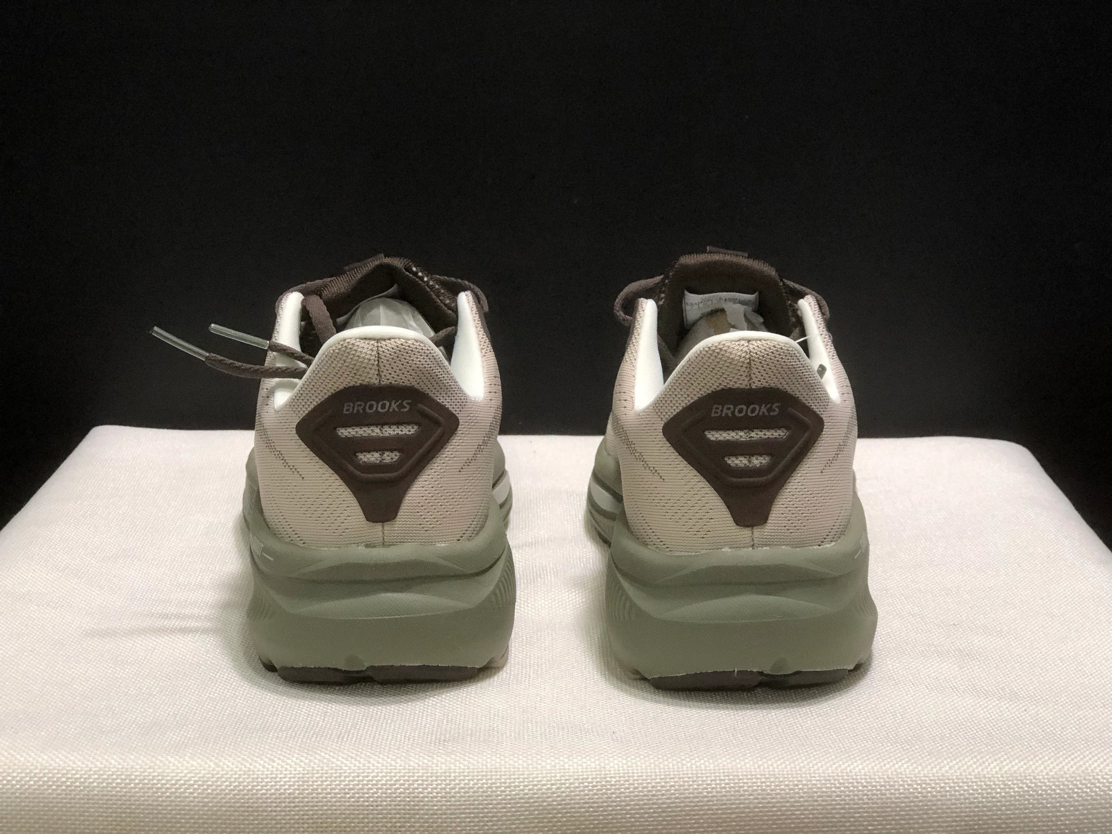 BROOKS Ghost 17 Racing Shoes - SenopekooCLO