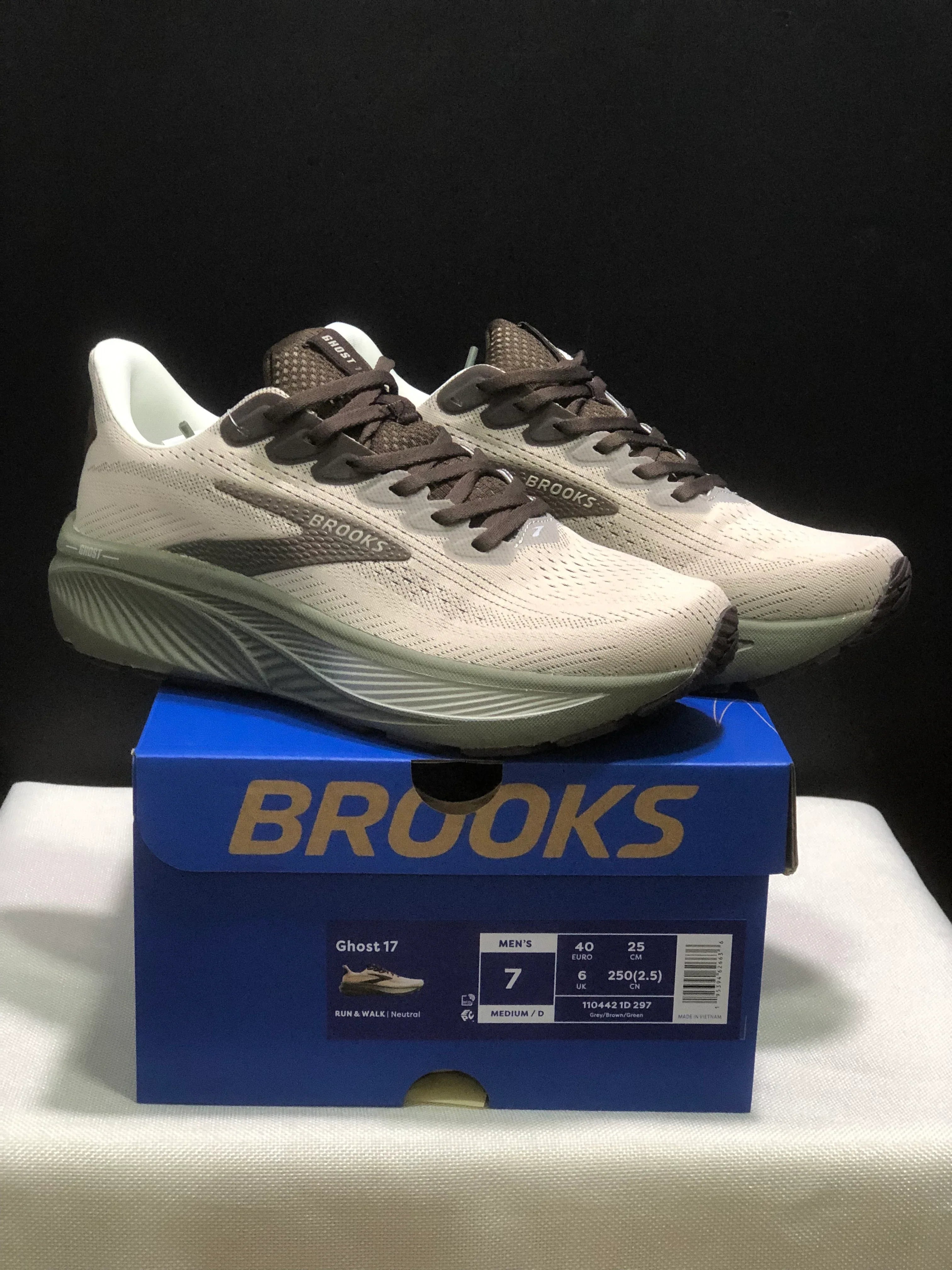 BROOKS Ghost 17 Racing Shoes - SenopekooCLO