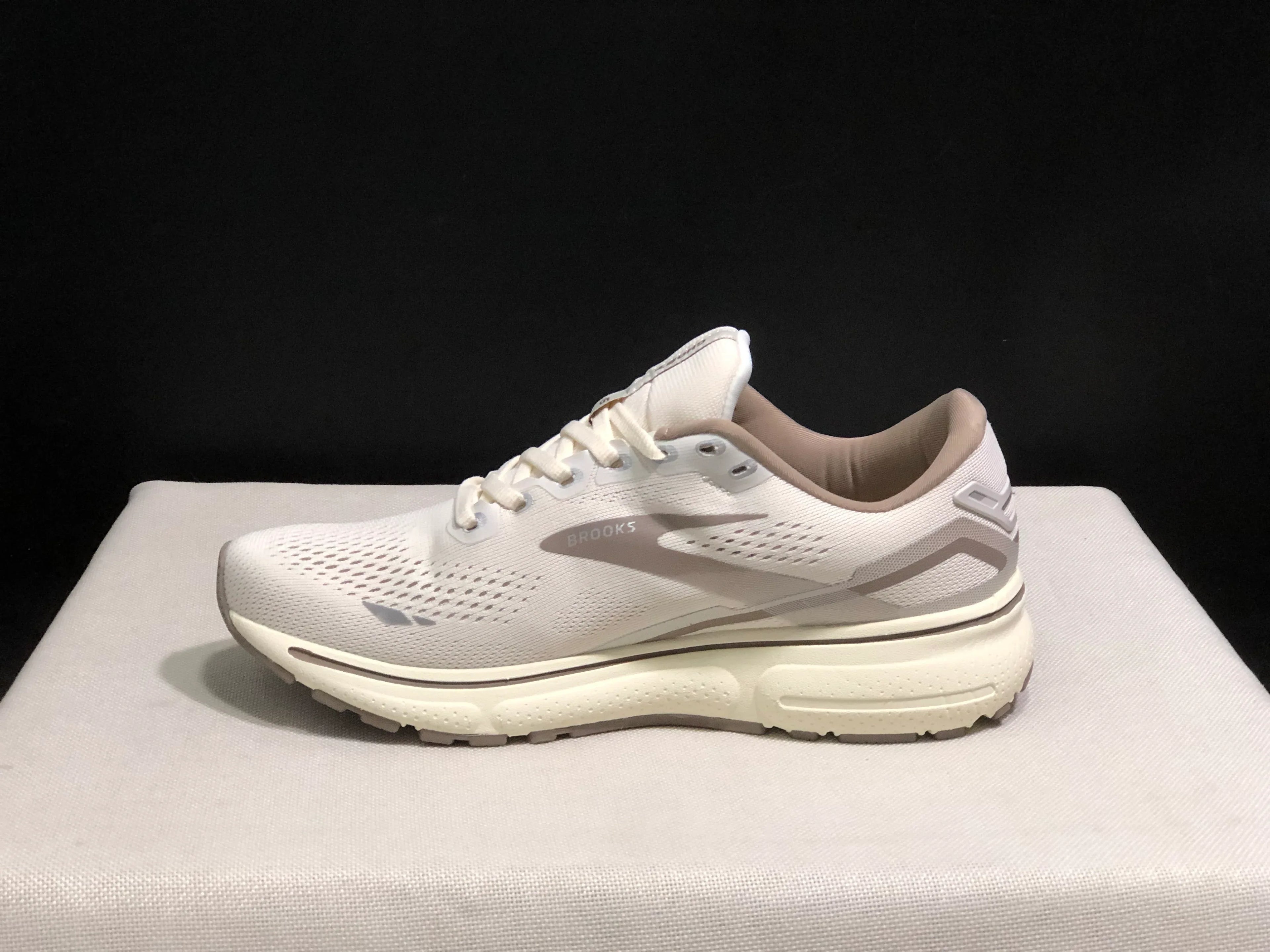 BROOKS Ghost 15 Racing Shoes - SenopekooCLO