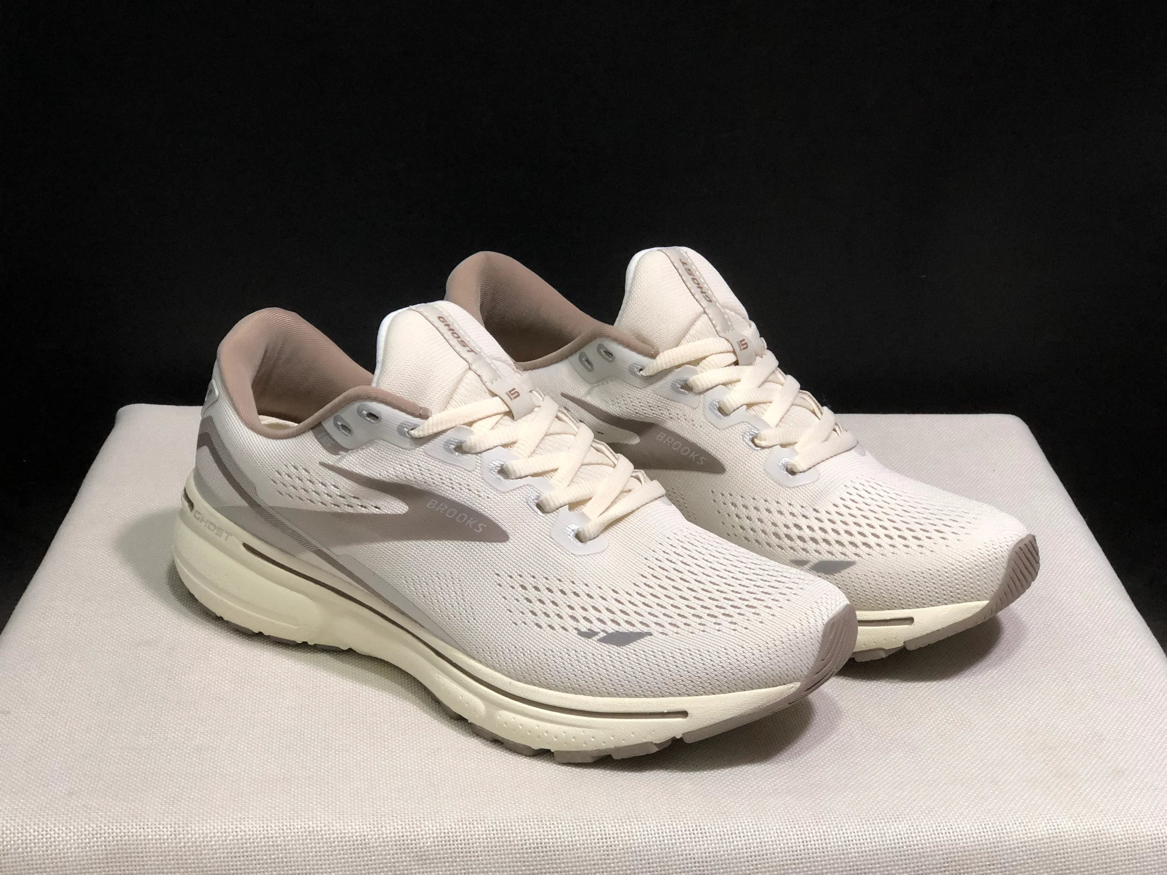 BROOKS Ghost 15 Racing Shoes - SenopekooCLO