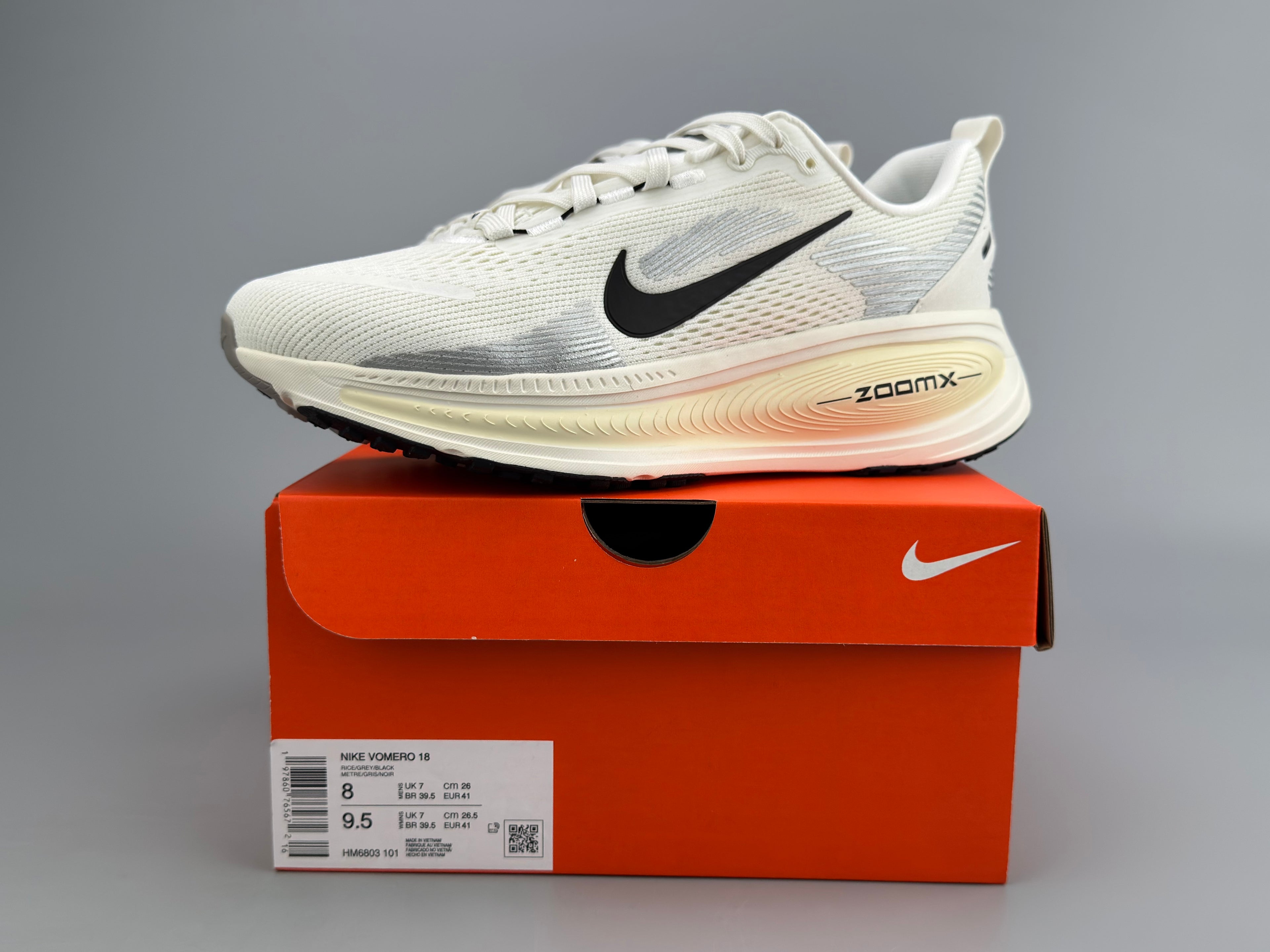 Nike Vomero 18 Road Running Shoes