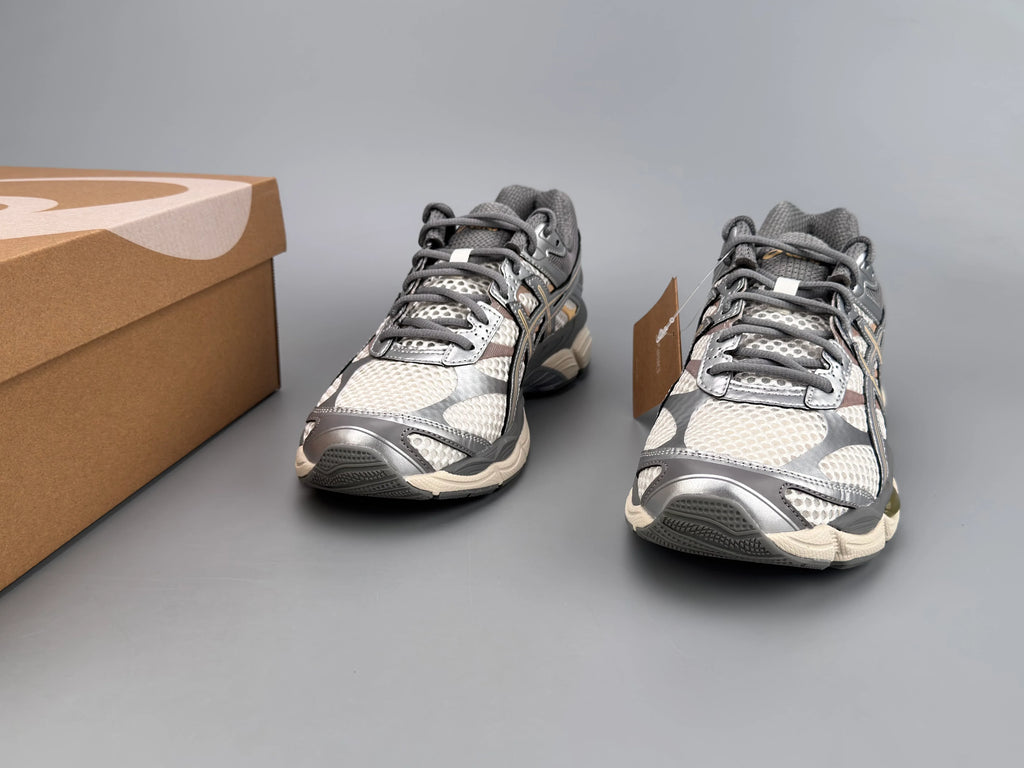 Asics Gel-Cumulus 16 Sneakers