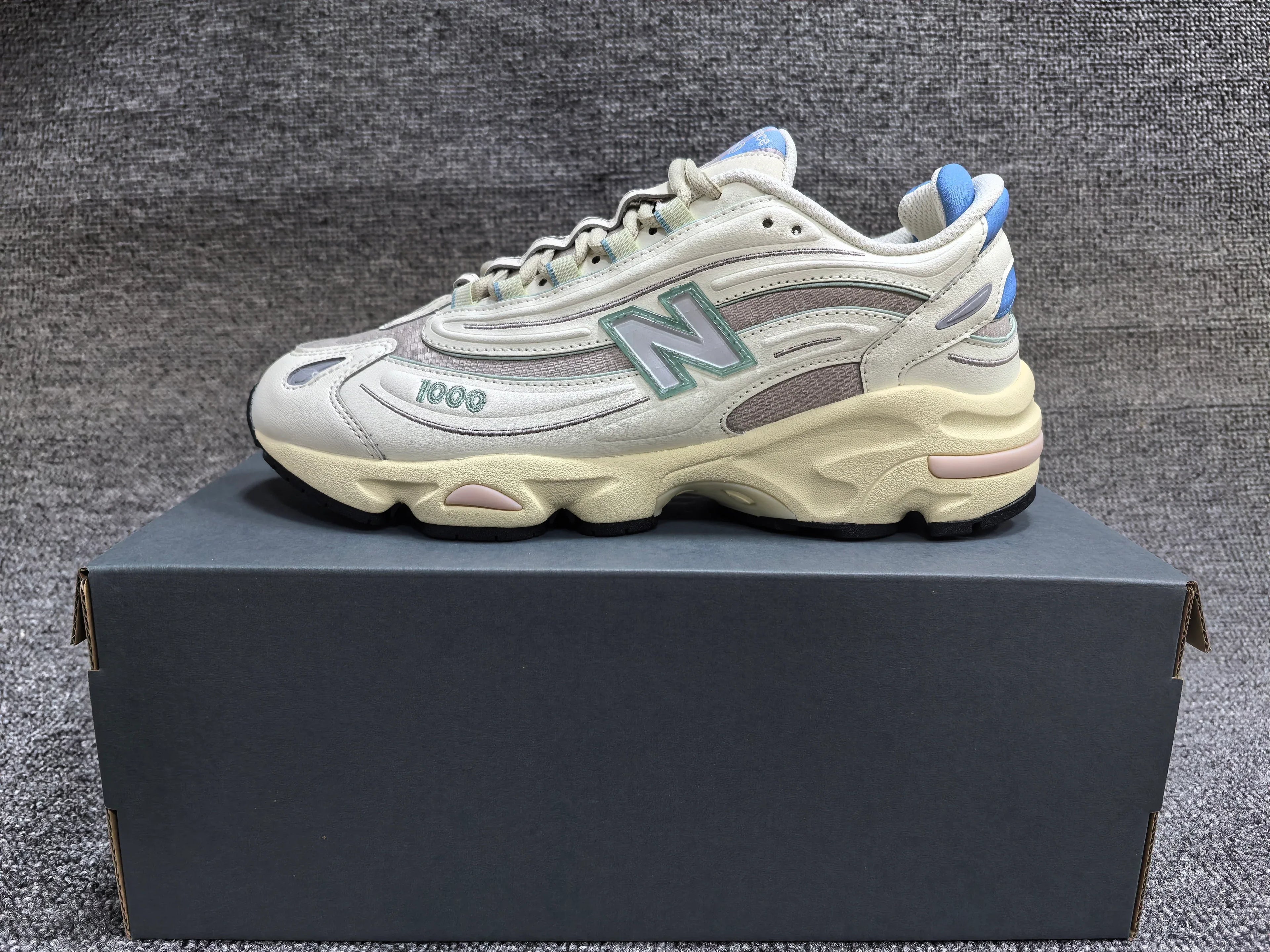 New Balance 1000 Sneakers - SenopekooCLO