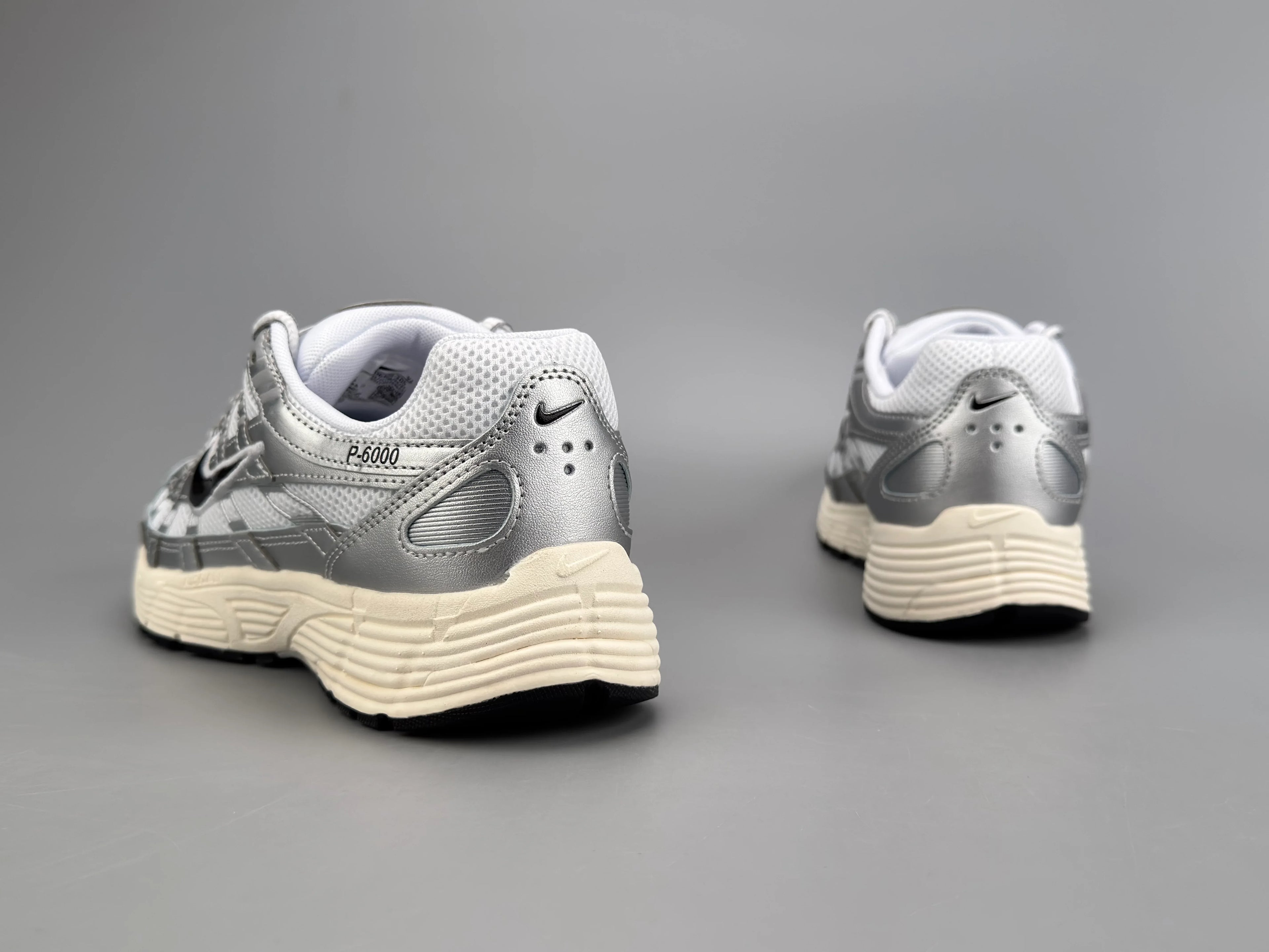 Nike Wmns P-6000 Essential Shoes