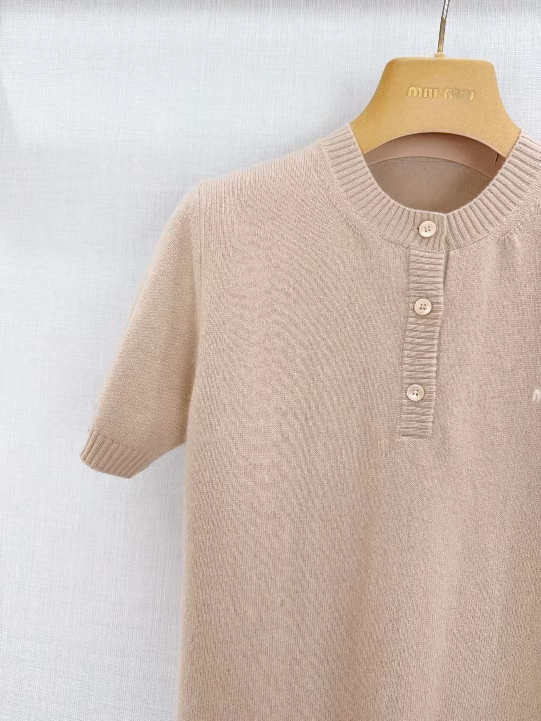 Women's Classic Knit Short Sleeve Top with Button Detail and Ribbed Trim - SenopekooCLO