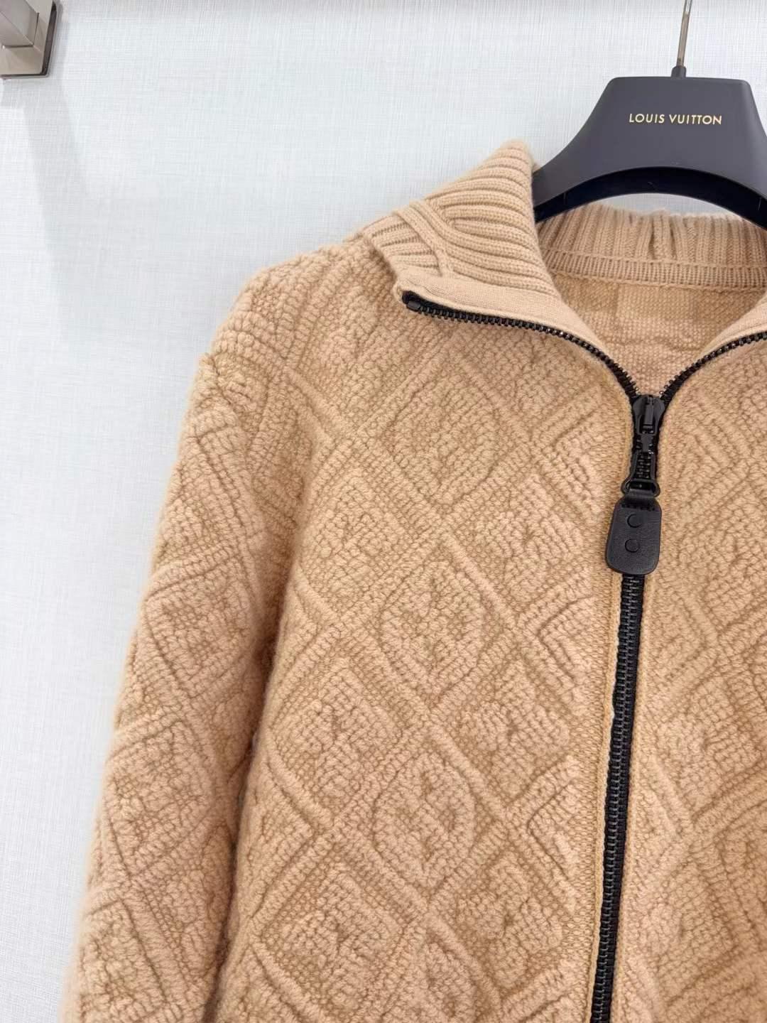 Unisex Textured Jacket - SenopekooCLO