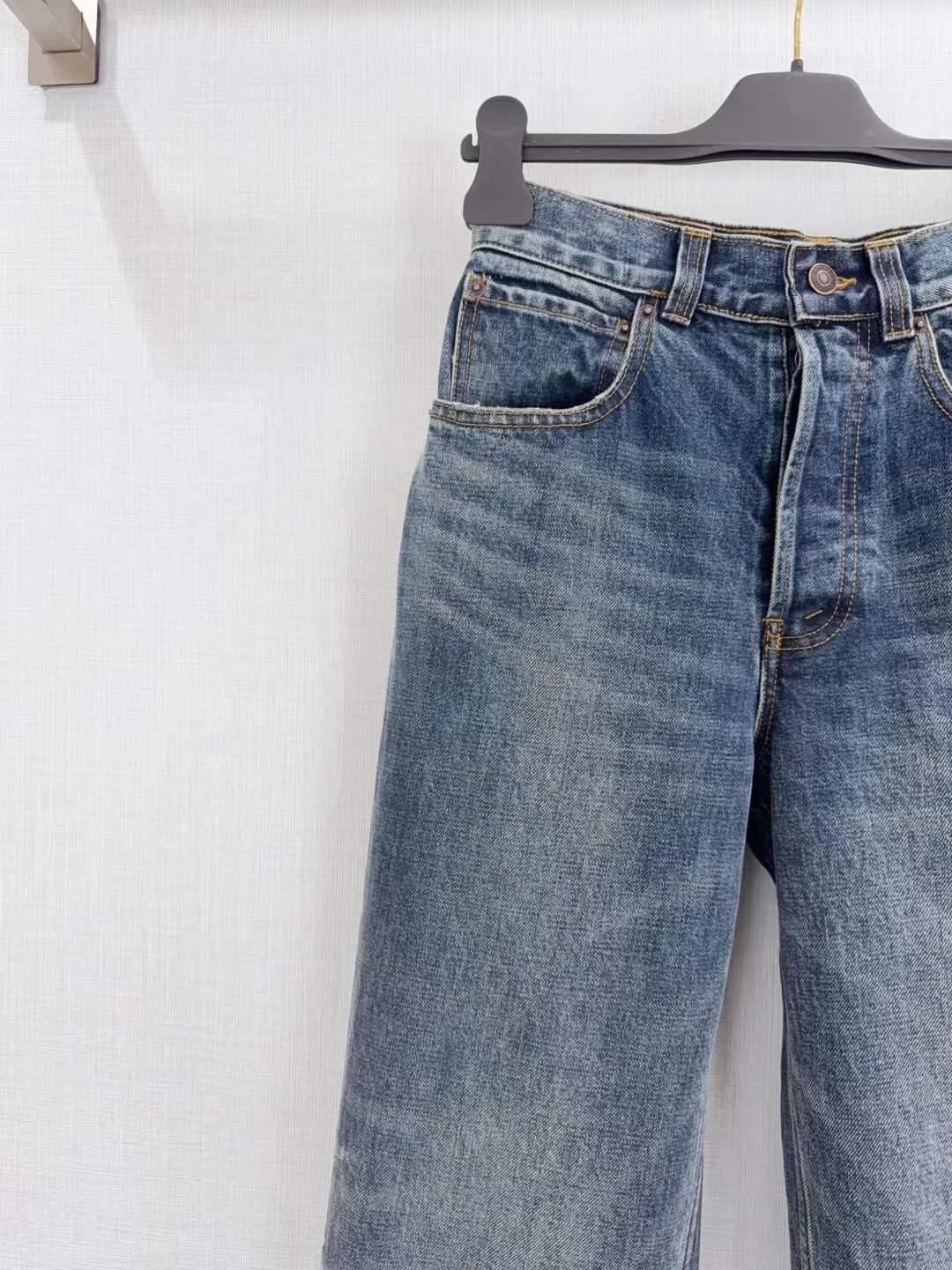 Unisex Classic Five-Pocket Jeans with Vintage Wash and Authentic Stitching - SenopekooCLO