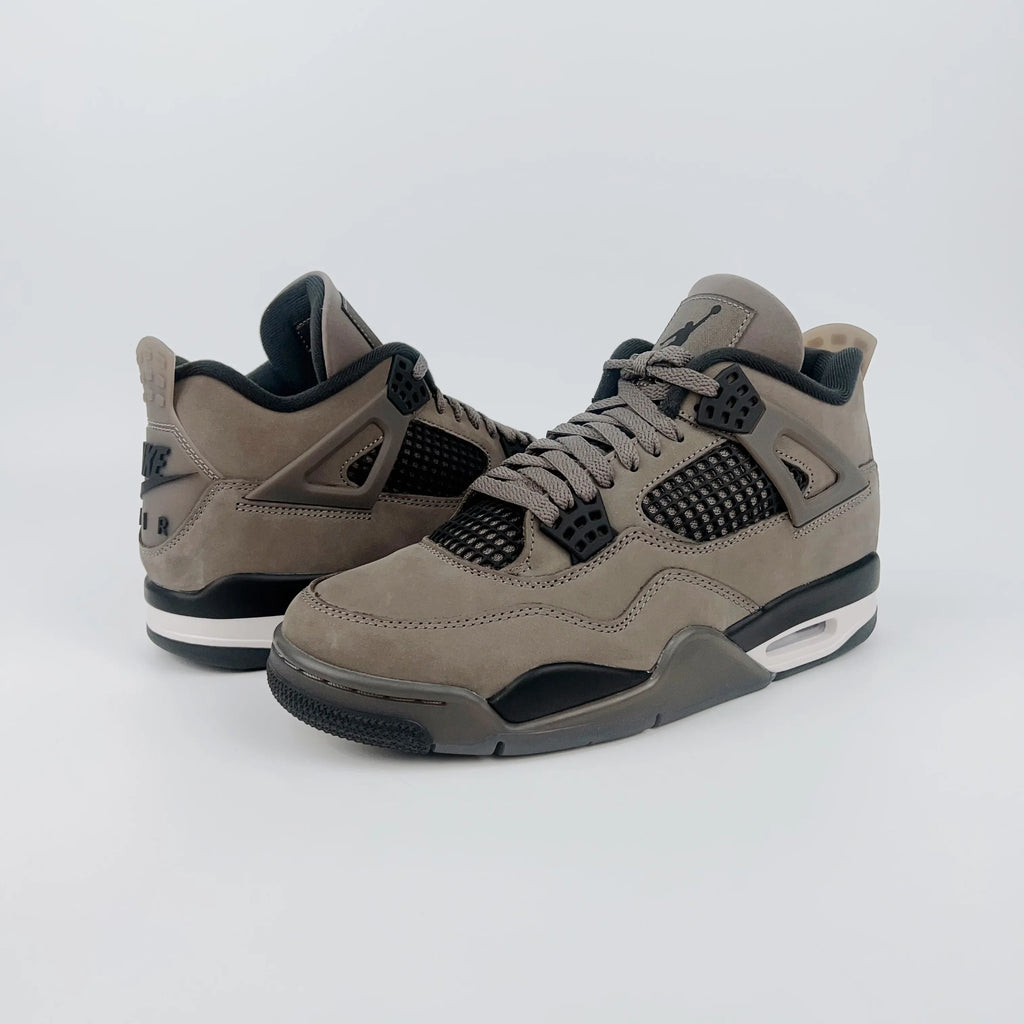 Jordan x UNDEFEATED 4 Retro Sneakers - SenopekooCLO