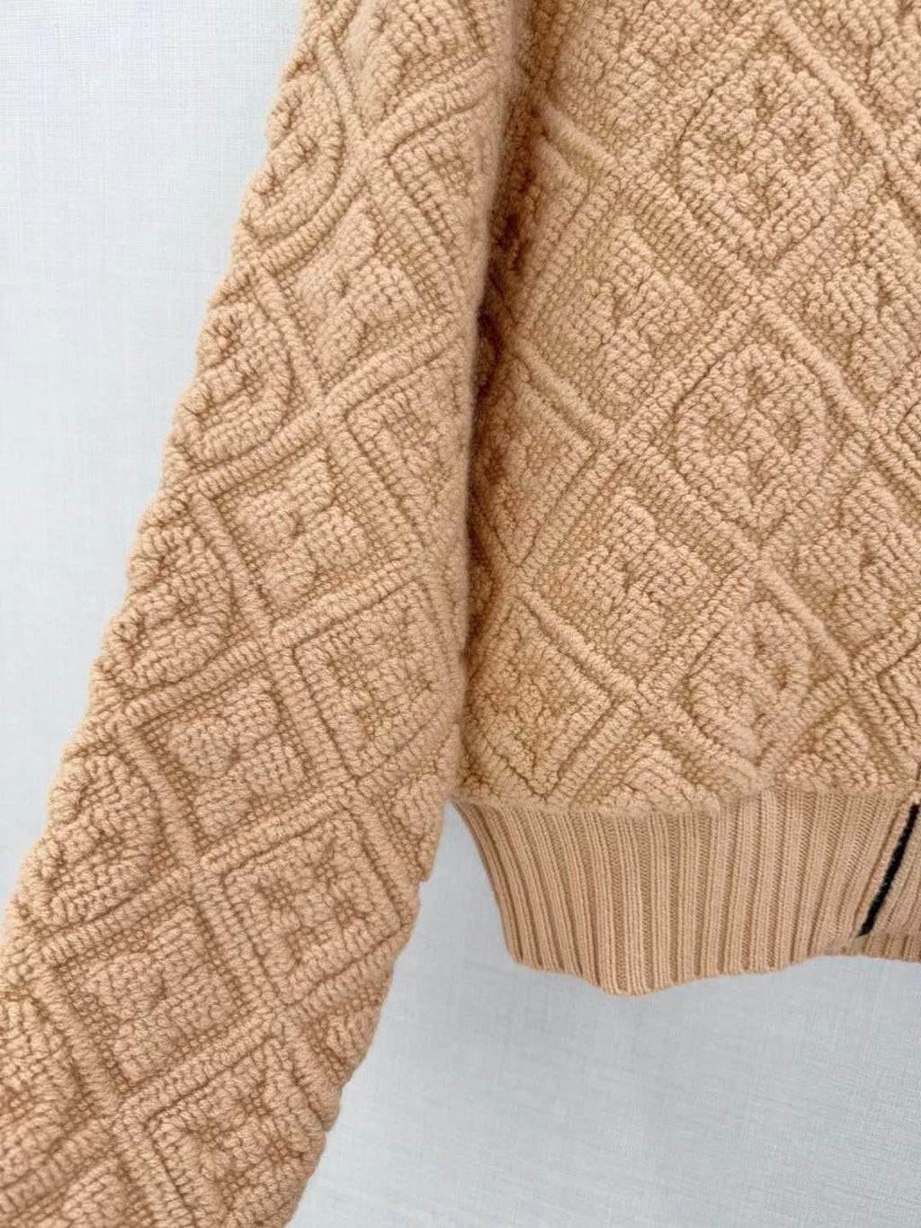 Unisex Textured Jacket - SenopekooCLO