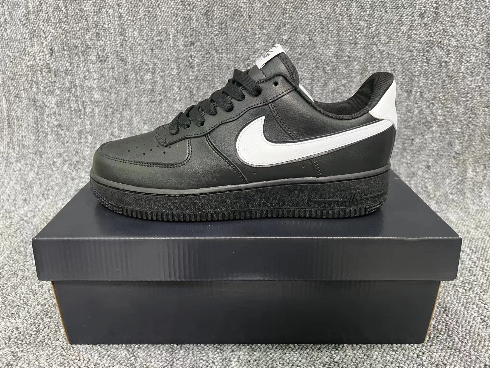 Nike Air Force 1 Sneaker-1