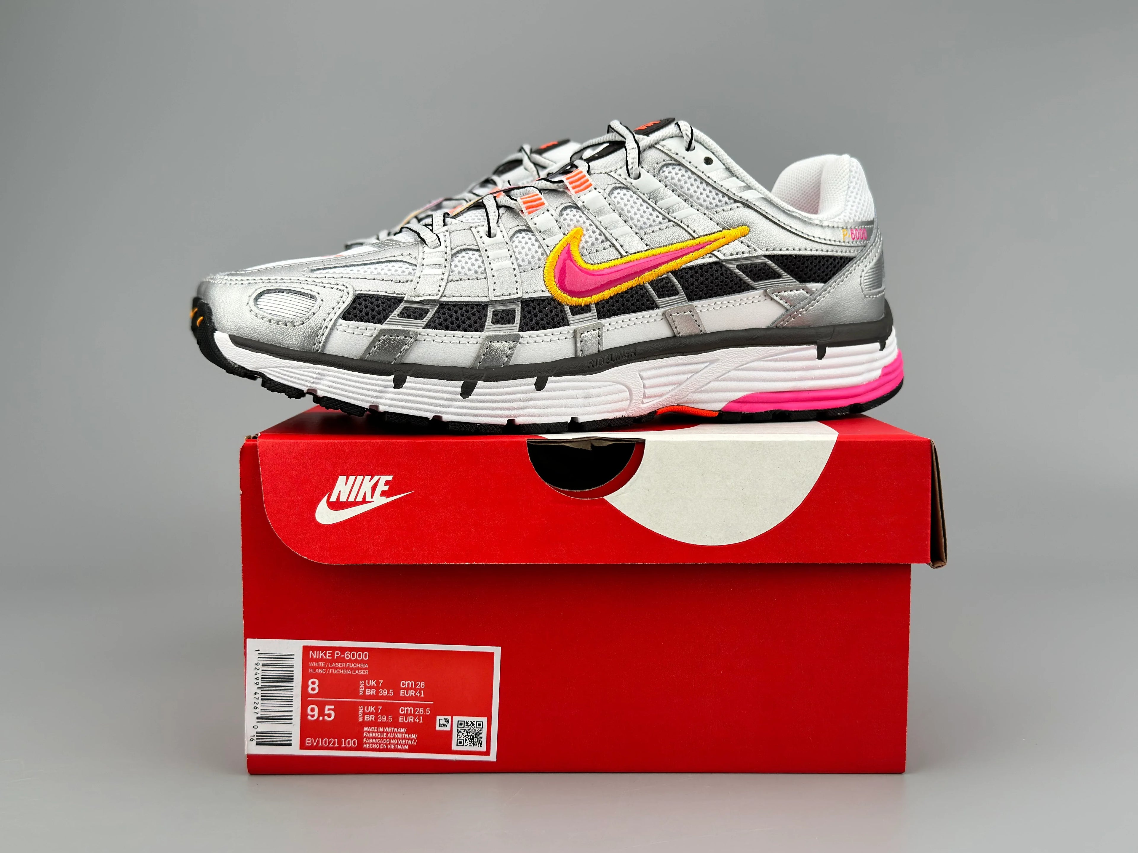 Nike Wmns P-6000 Essential Shoes