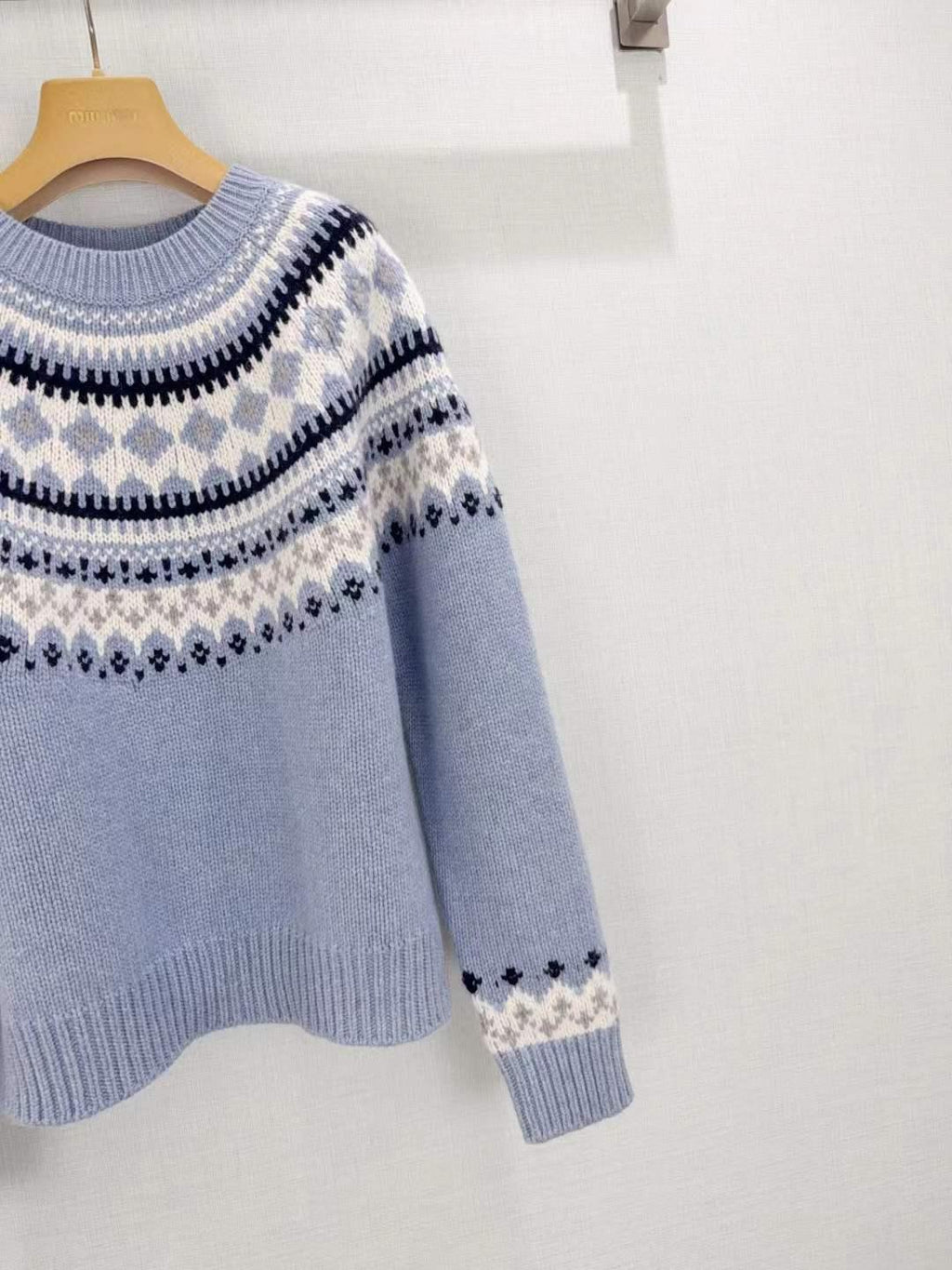 Unisex Fair Isle Knit Sweater with Geometric Patterns and Soft Cotton Blend - SenopekooCLO