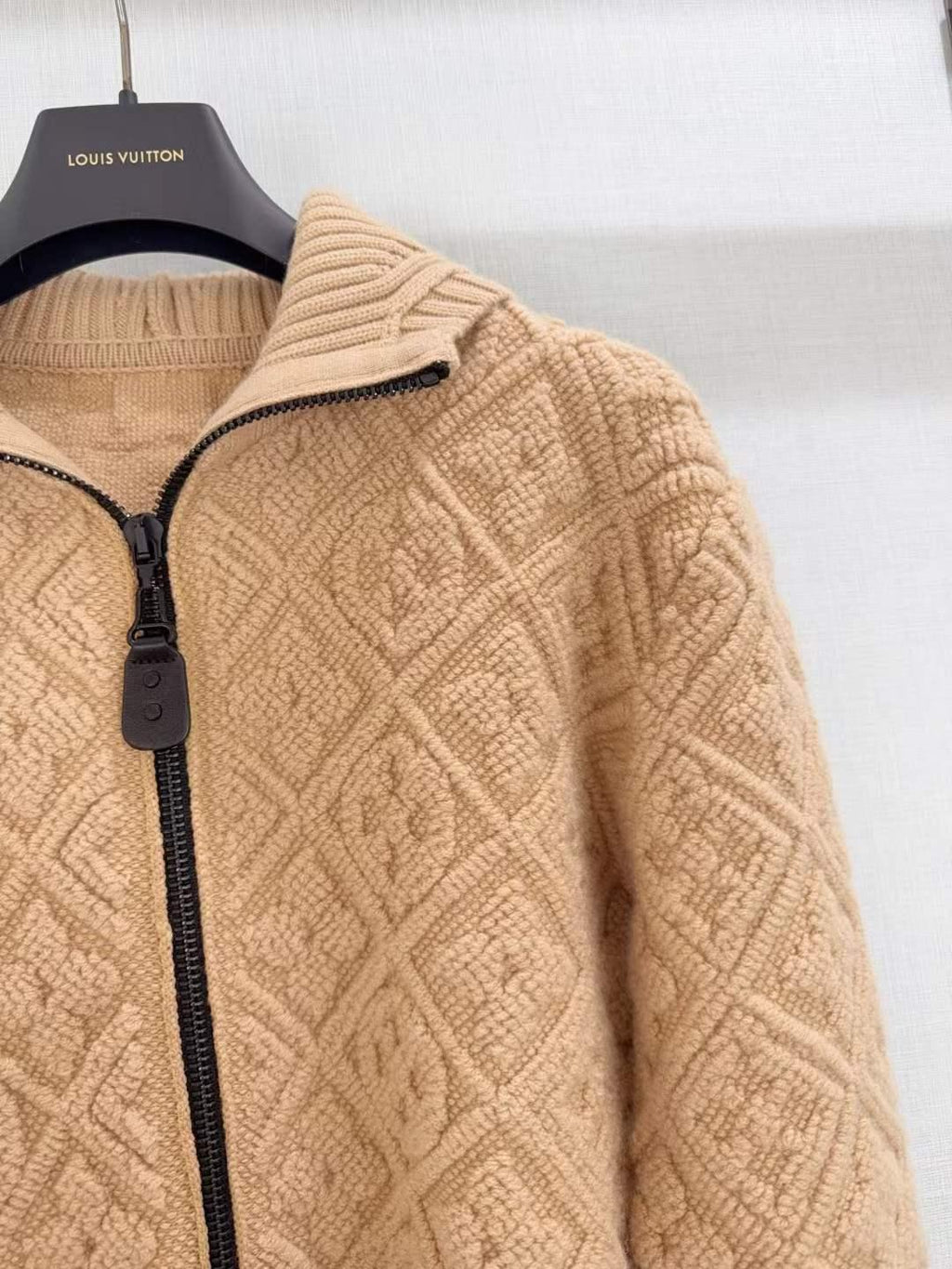 Unisex Textured Jacket - SenopekooCLO