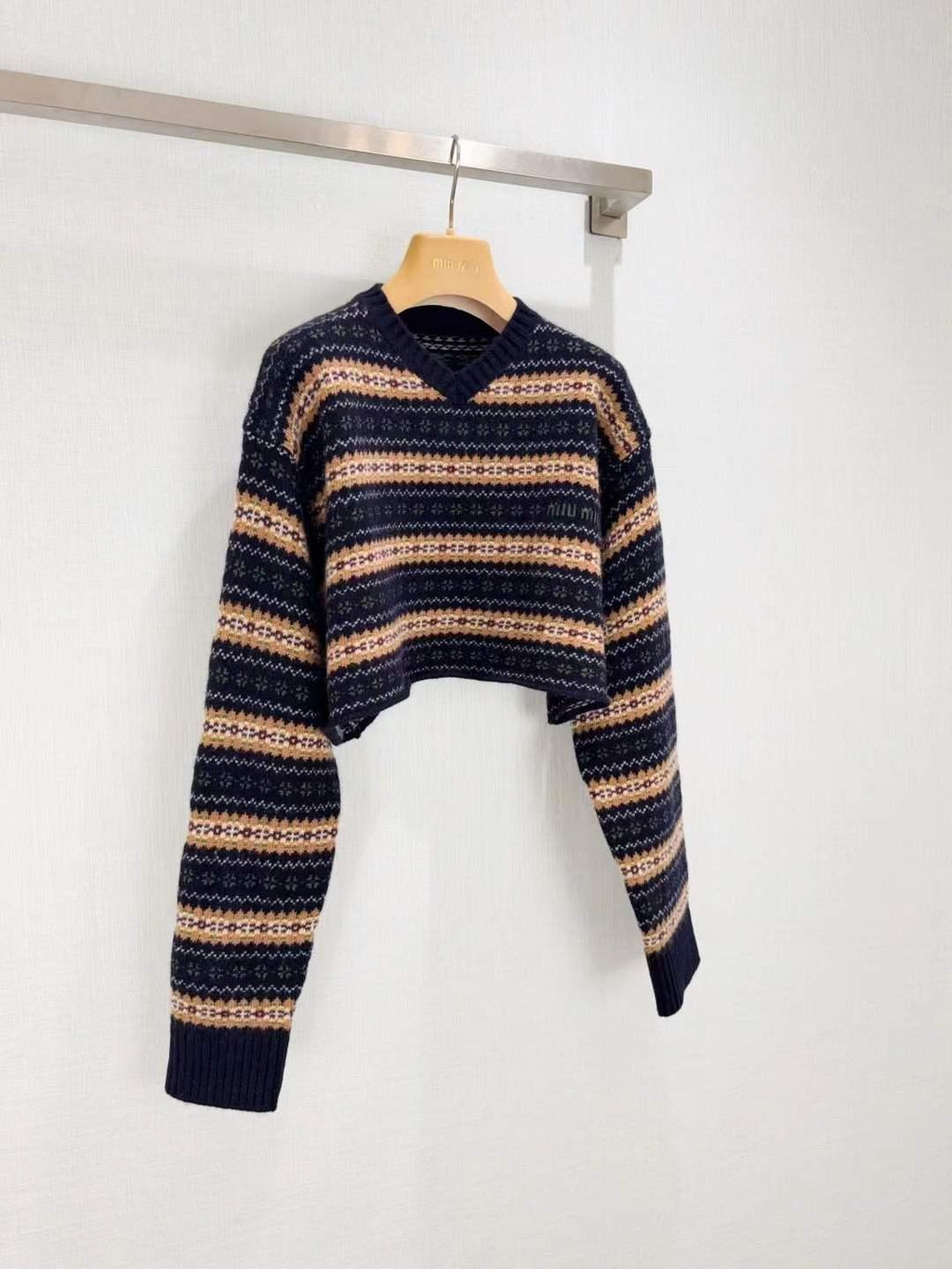 Women's Textured Knit Sweater with Earth-Tone Stripes and Relaxed Fit - SenopekooCLO