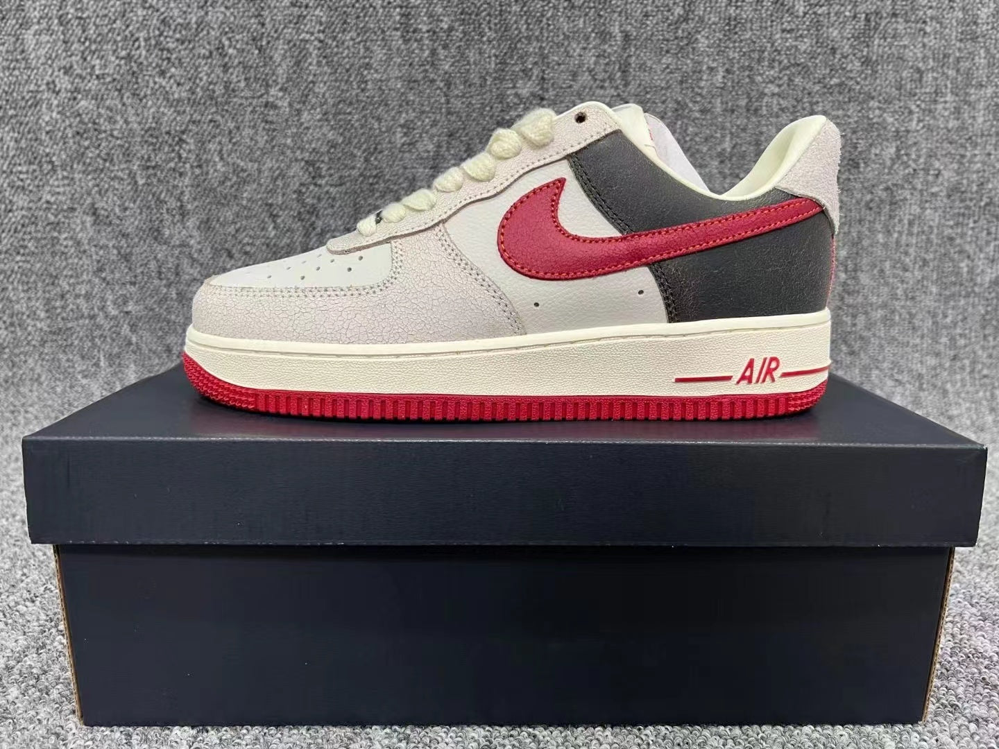 Nike Air Force 1 Sneaker-1